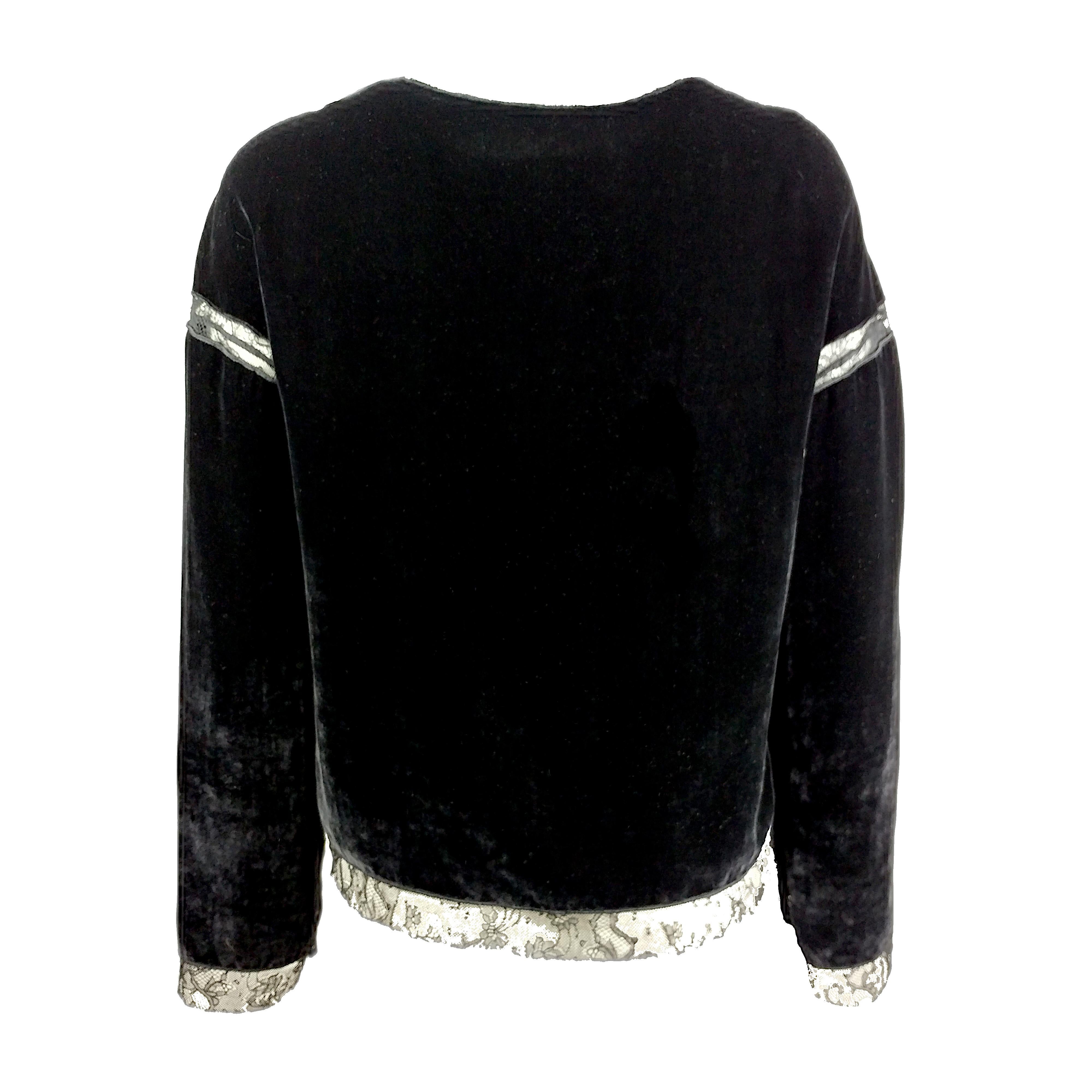 DOLCE&GABBANA – Y2K Vintage Black Velvet Blouse with Lace Lining  Size S-M In Excellent Condition In Cuggiono, MI