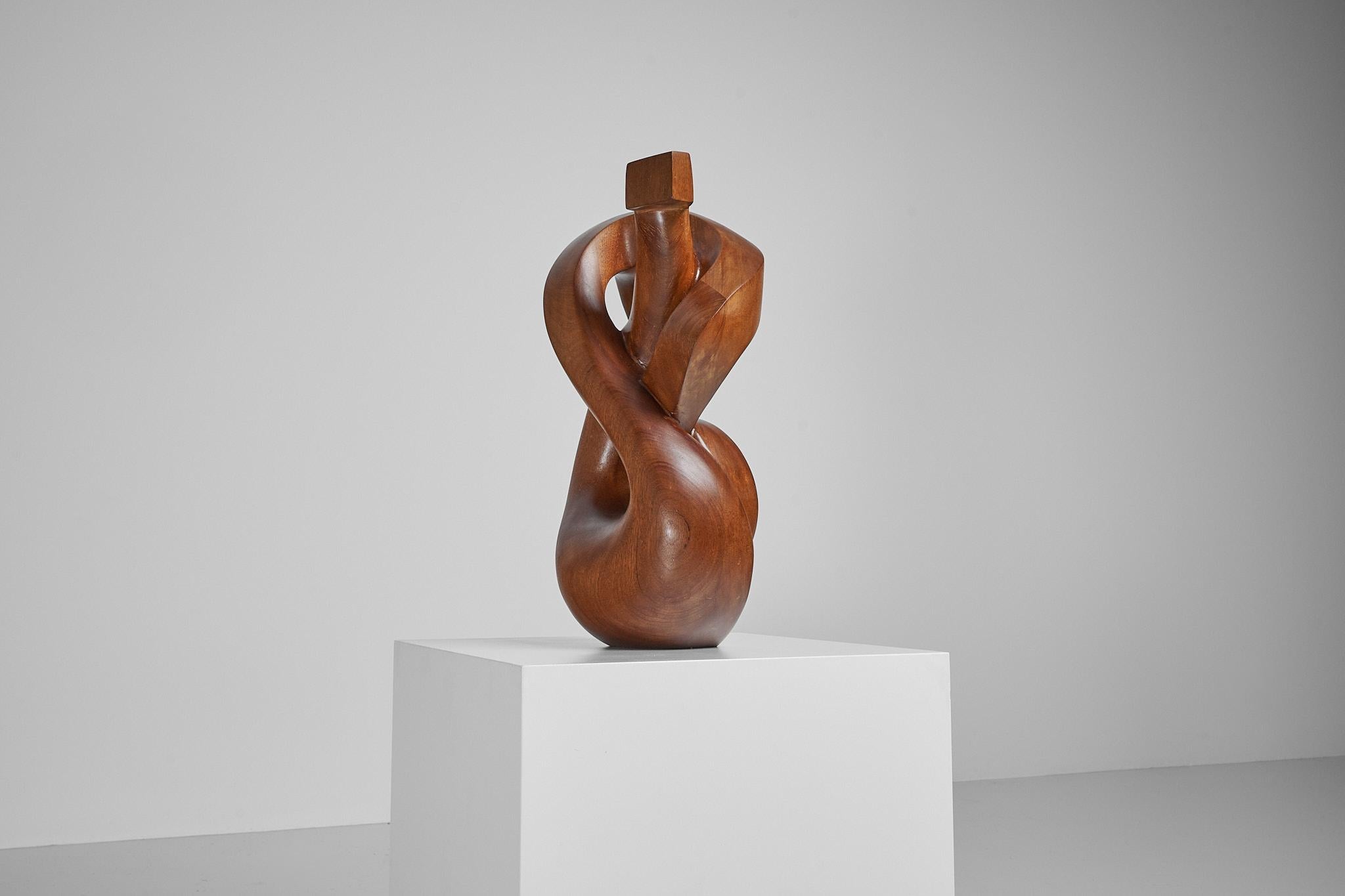Dolf Breetvelt Sculpture in Solid Elm Netherlands, 1963 In Good Condition For Sale In Roosendaal, Noord Brabant