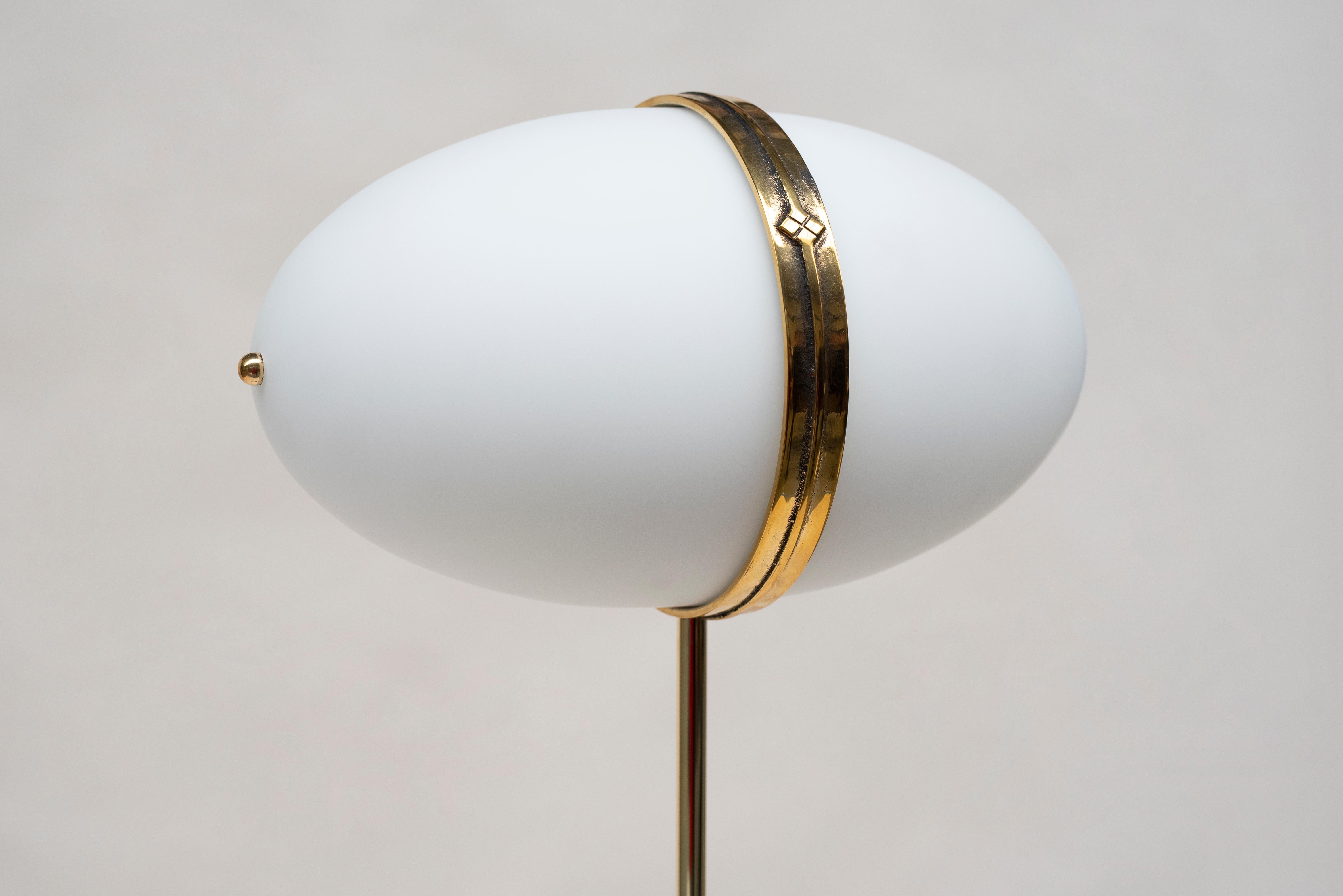 21st Century Art Deco Style Glass and Brass Gloss 'Dolly' MW32 Floor Lamp  In New Condition In Swalmen, NL