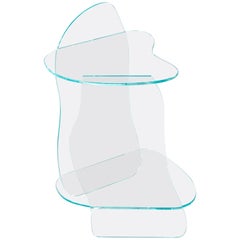 Table d'appoint en verre transparent Dolmen sculptée par Studio-Chacha