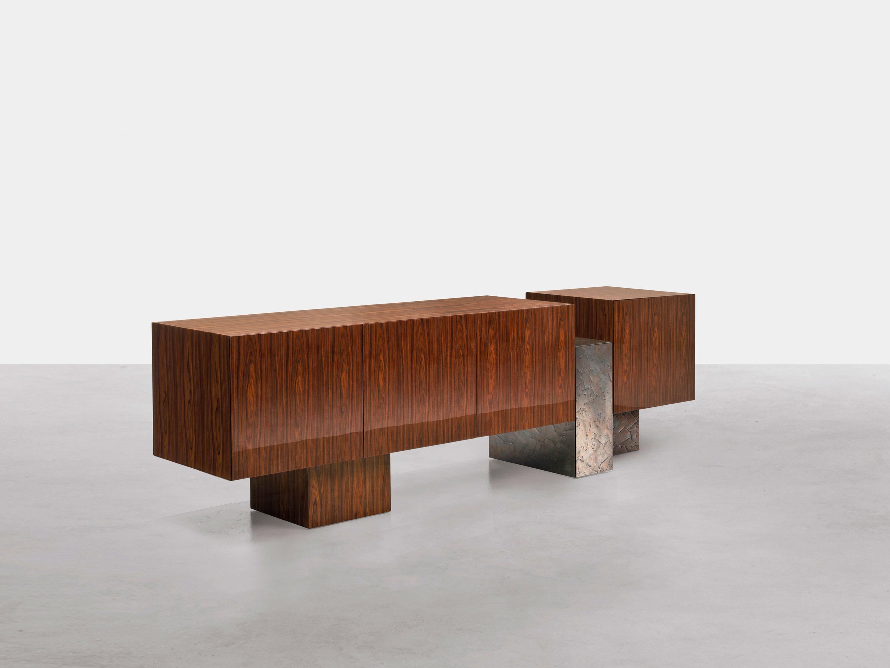 Italian Dolmen, unstructured Palisander square sideboard, Dainelli Studio for Somaschini For Sale
