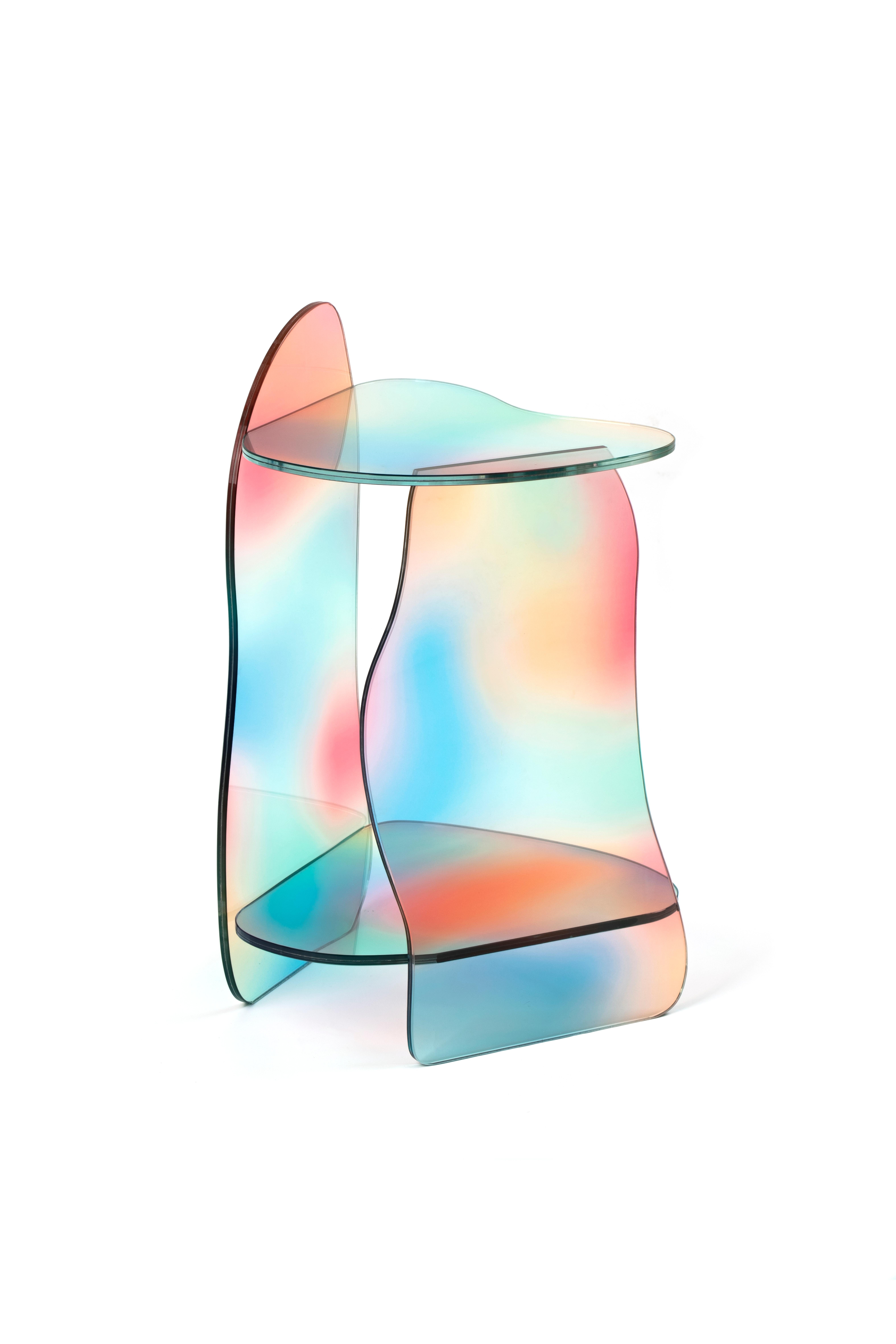 Sud-coréen Table d'appoint en verre Dichroic de Dolmen sculptée par Studio-Chacha en vente