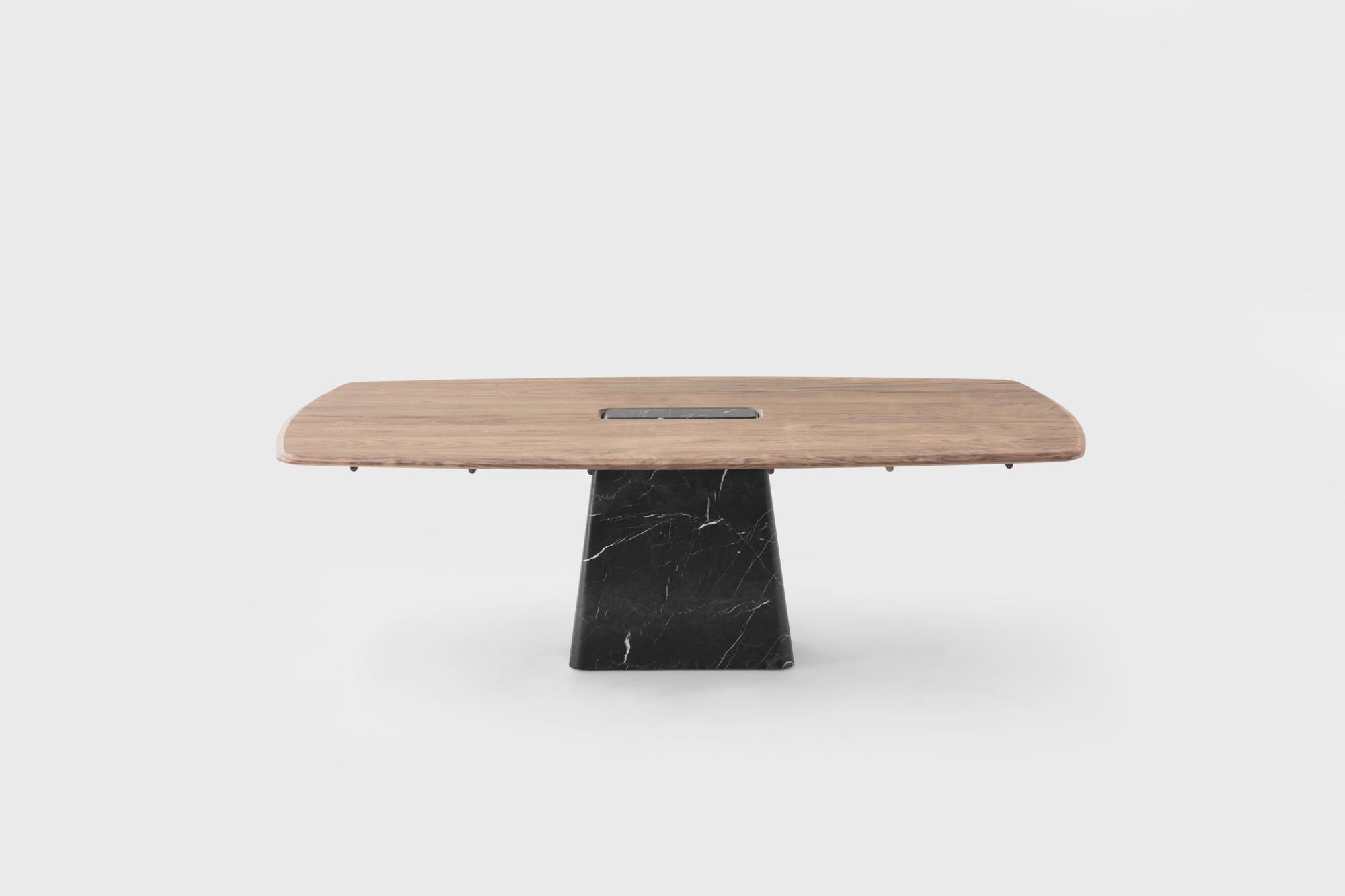 Dolmen Dining Table In New Condition For Sale In Mexico City, CDMX