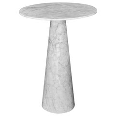 Grande table d'appoint Dolmen en marbre blanc