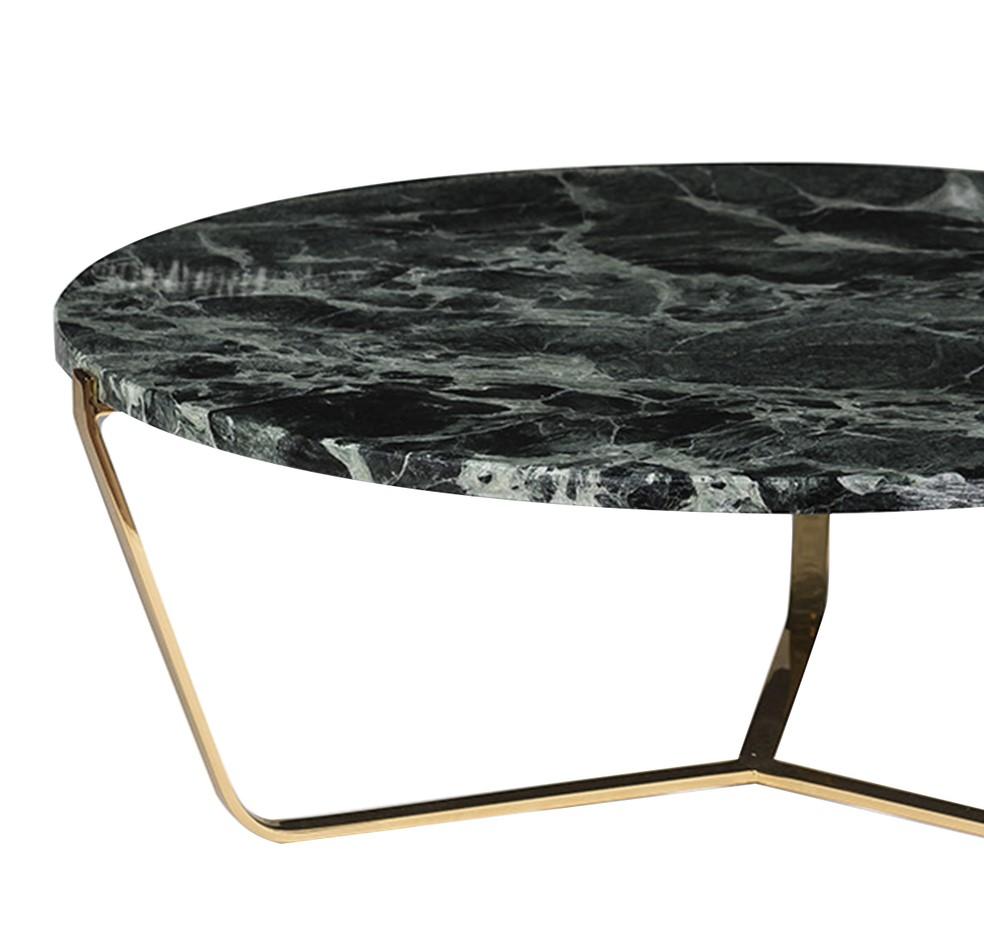 Part of the Dolomiti collection, this stunning low coffee table is a precious addition to a contemporary or classic living room, where it will bring lavishness and a one-of-a-kind accent, thanks to the unique veins adorning the 2 cm-thick top in