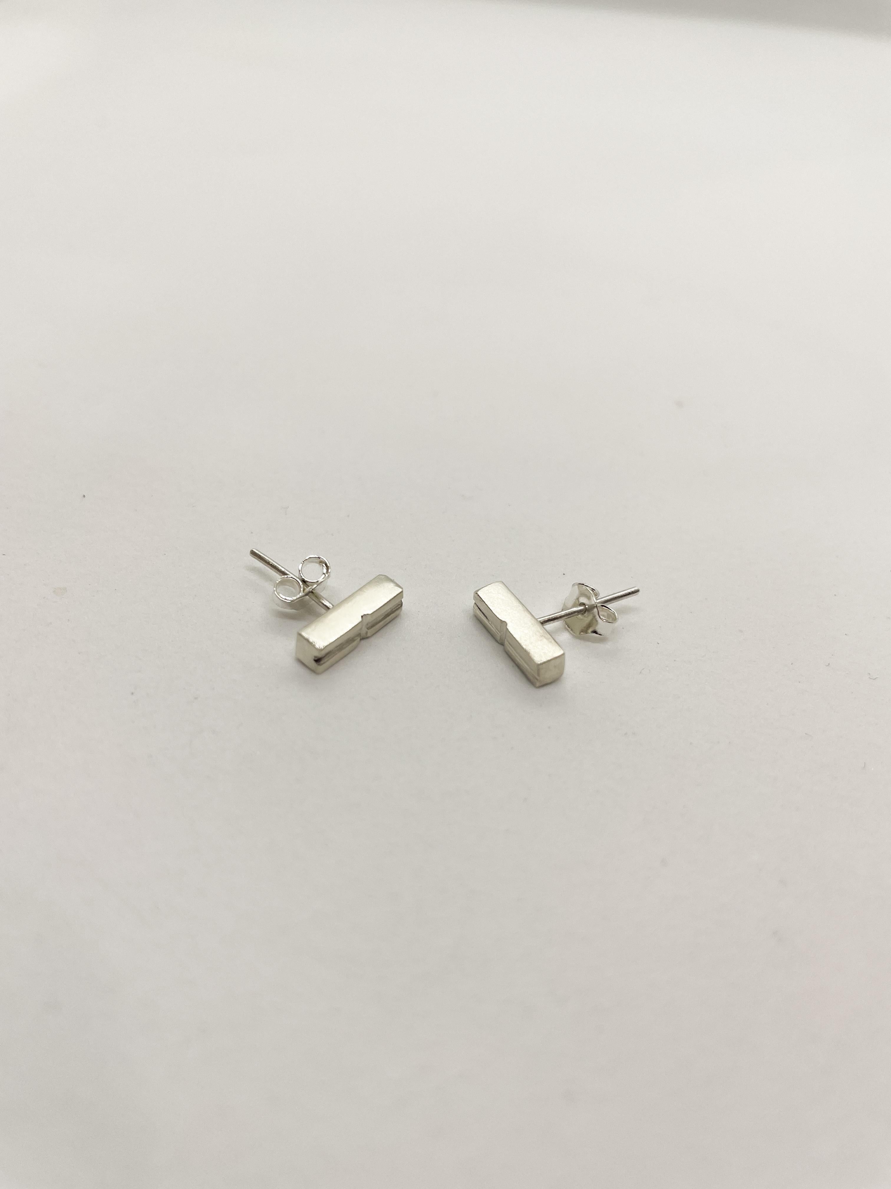 Women's or Men's Dolores Ortega New Handcrafted Sterling Silver minimalist Rectangular Earrings For Sale