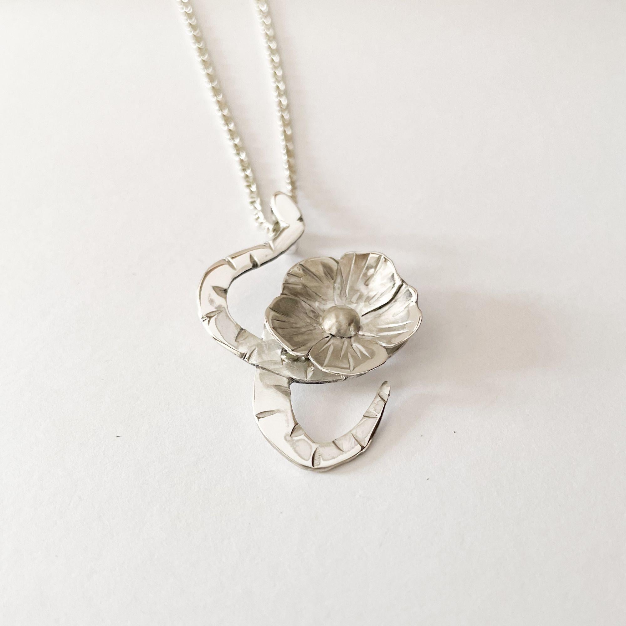 Dolores Ortega Sterling Silver Large Snake and Bloom Pendant – Botanical Handmad In New Condition For Sale In Pigüé, AR