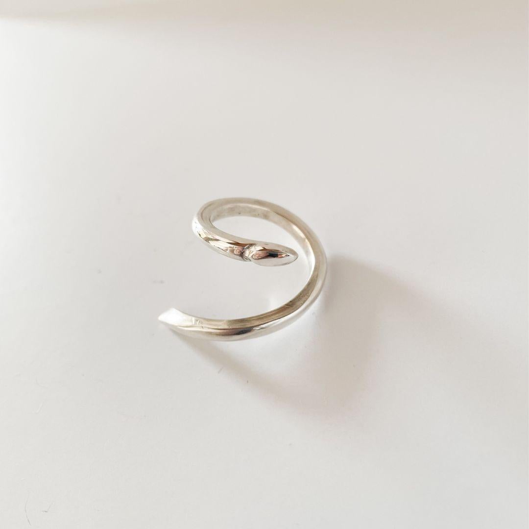 Dolores Ortega Sterling Silber Minimalistischer Schlangenring im Angebot 6