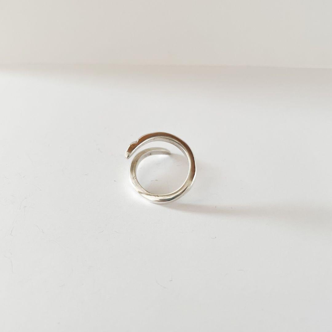 Dolores Ortega Sterling Silber Minimalistischer Schlangenring im Angebot 4