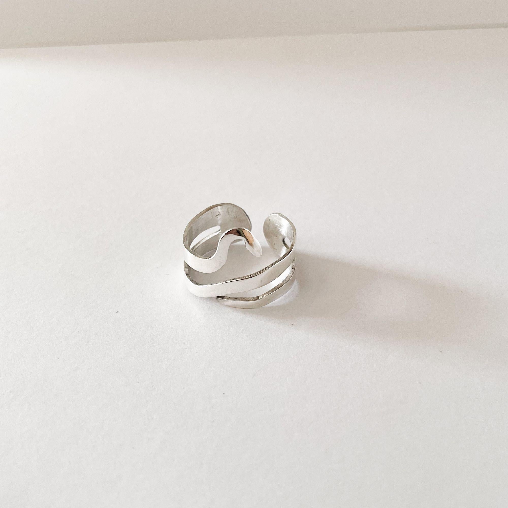 Anello infinito con serpente in argento Sterling di Dolores Ortega - Regolabile Fatto a mano in vendita 2