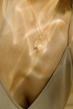 Dolphin – INNI Necklace - 14K Gold, Brilliant Cut Diamond