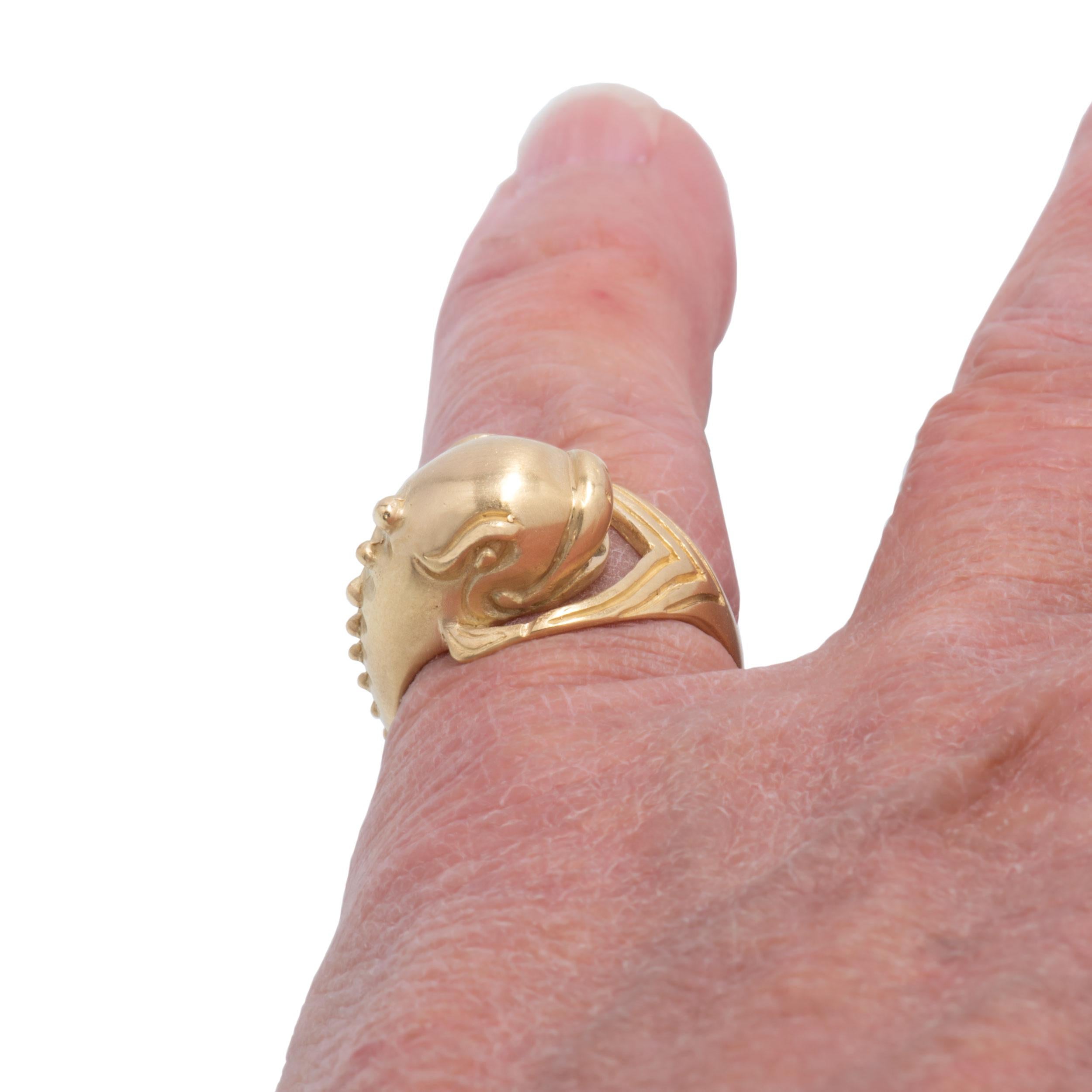 Dolphin Ring in 18 Karat Gold For Sale 1