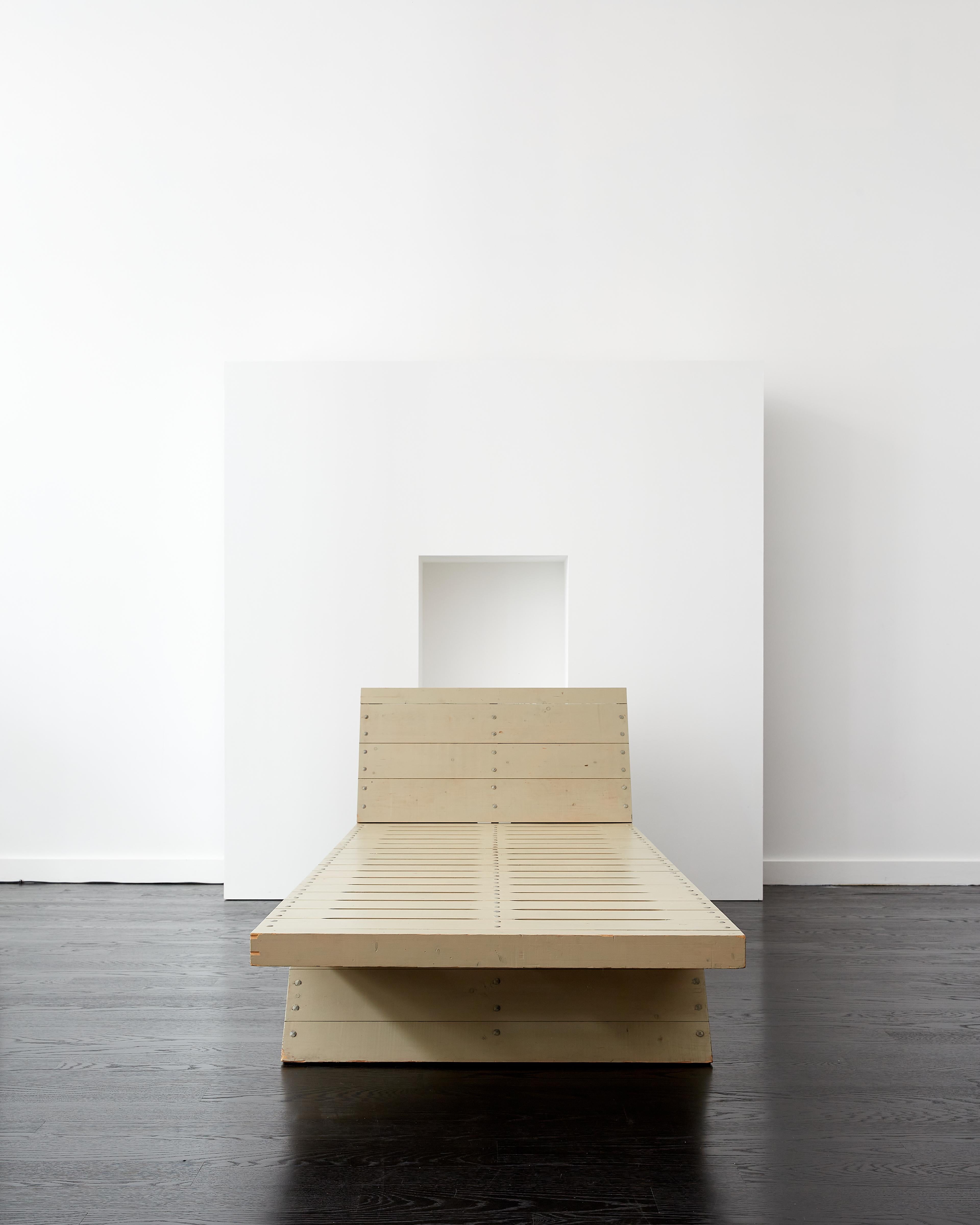 Dom Hans van der Laan Unique Daybed with Headrest c. 1970 In Good Condition For Sale In Brooklyn, NY