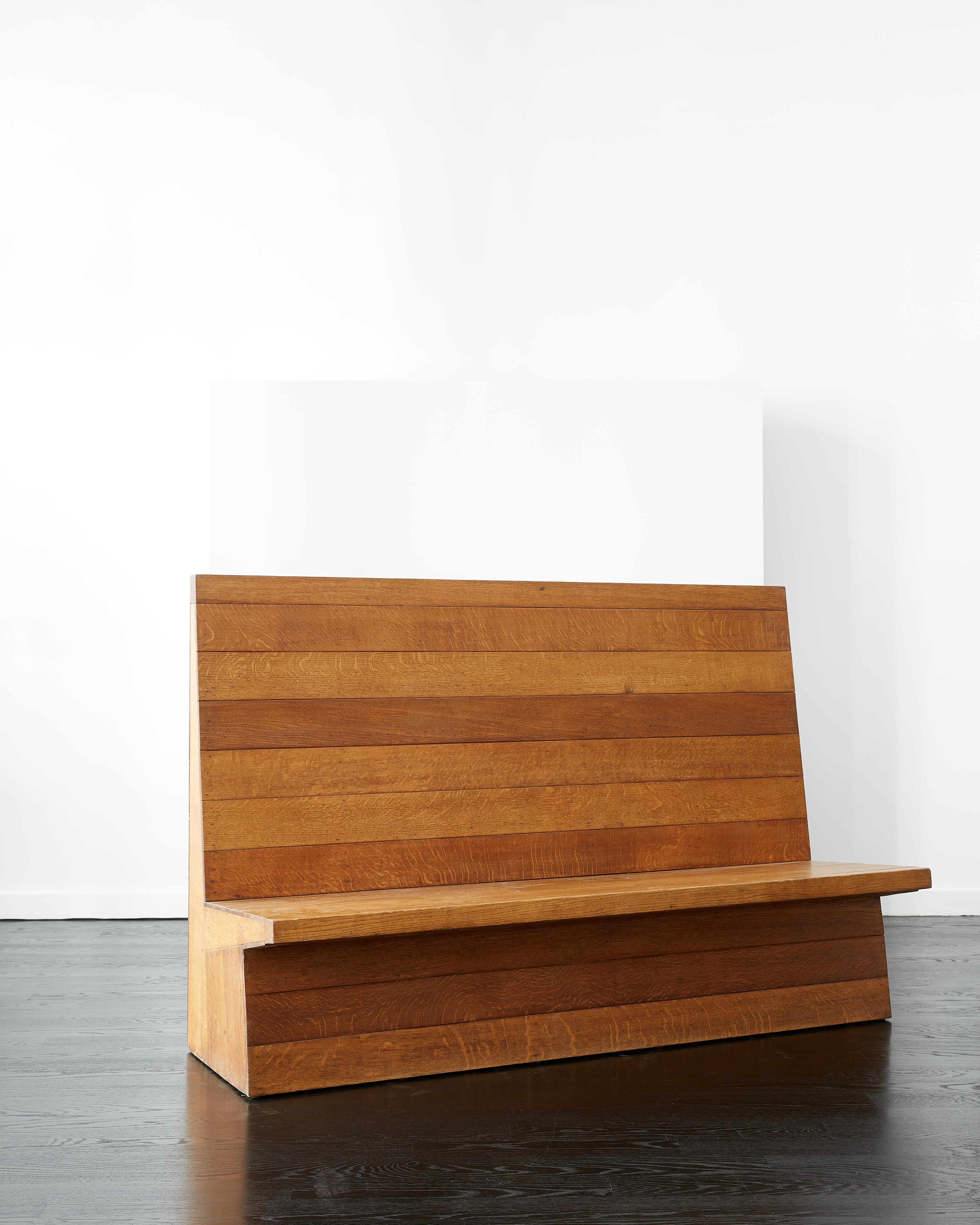 Dom Hans van der Laan Banco único con respaldo alto de roble c. 1960 en Bueno estado para la venta en Brooklyn, NY