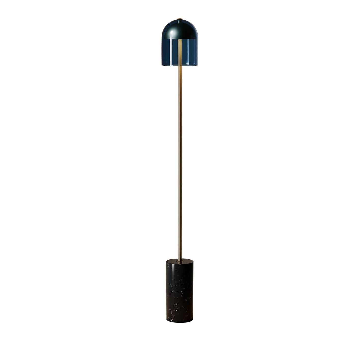 Ottone Lampada da terra Doma in ottone brunito scuro e vetro blu in vendita