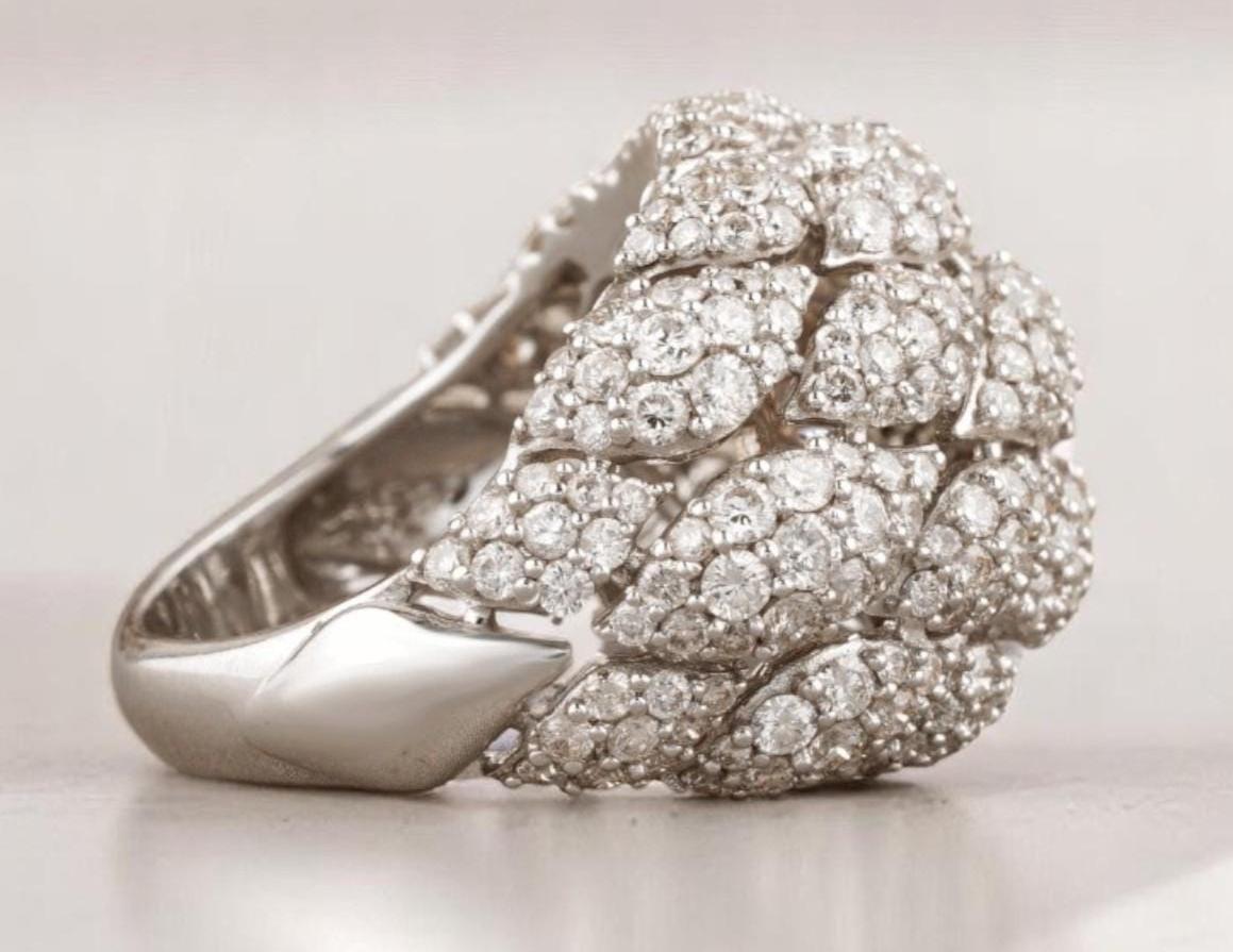 Bague cocktail en or massif 14k avec diamant en forme de dôme (certifié) Neuf - En vente à New Delhi, DL