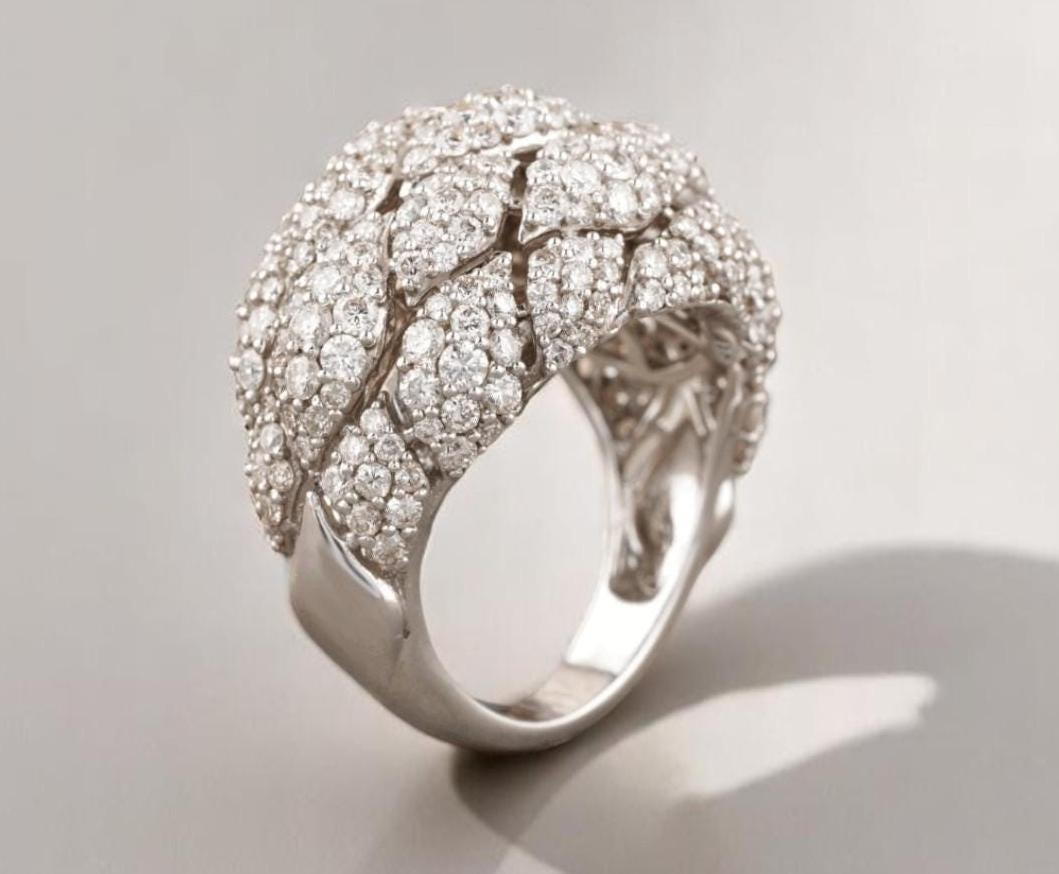 Bague cocktail en or massif 14k avec diamant en forme de dôme (certifié) Pour femmes en vente