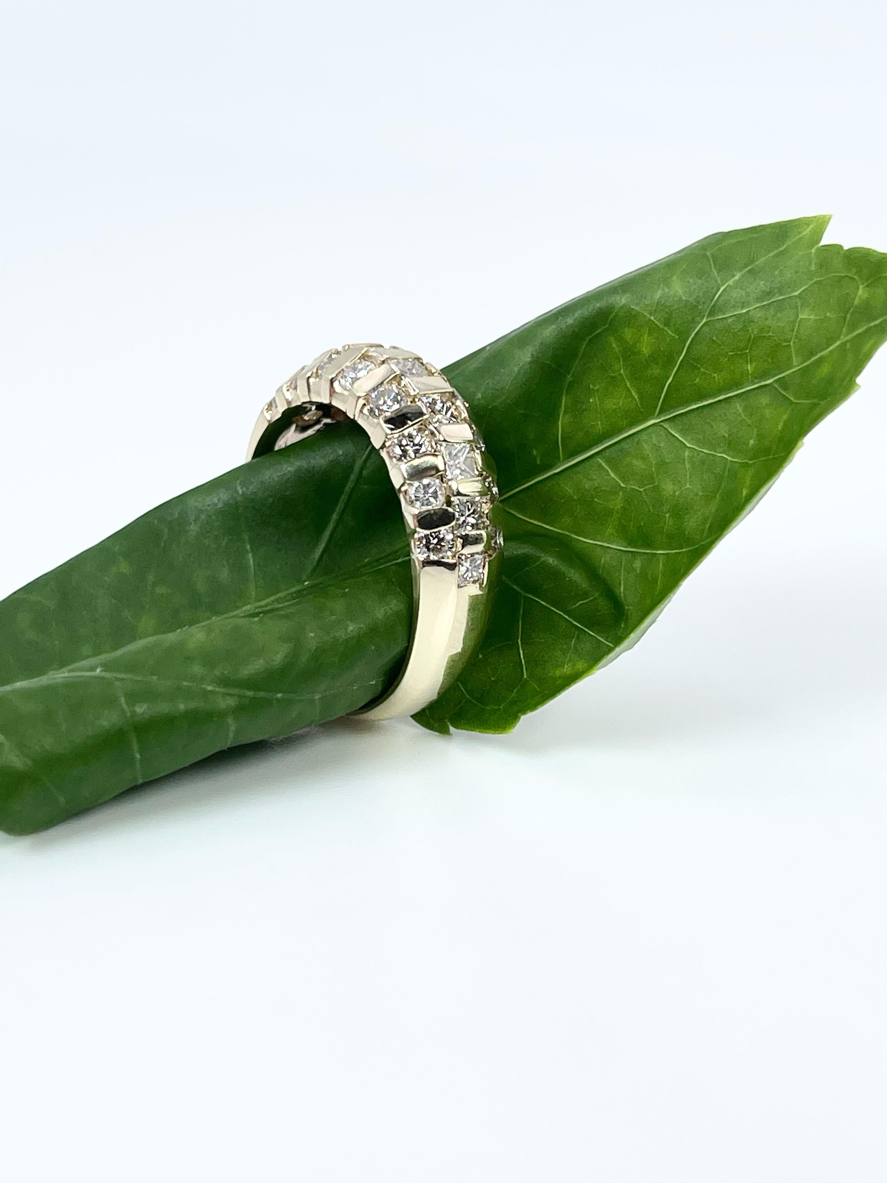 Bague de soirée en or jaune 14 carats avec dôme et diamants Bon état - En vente à Jupiter, FL