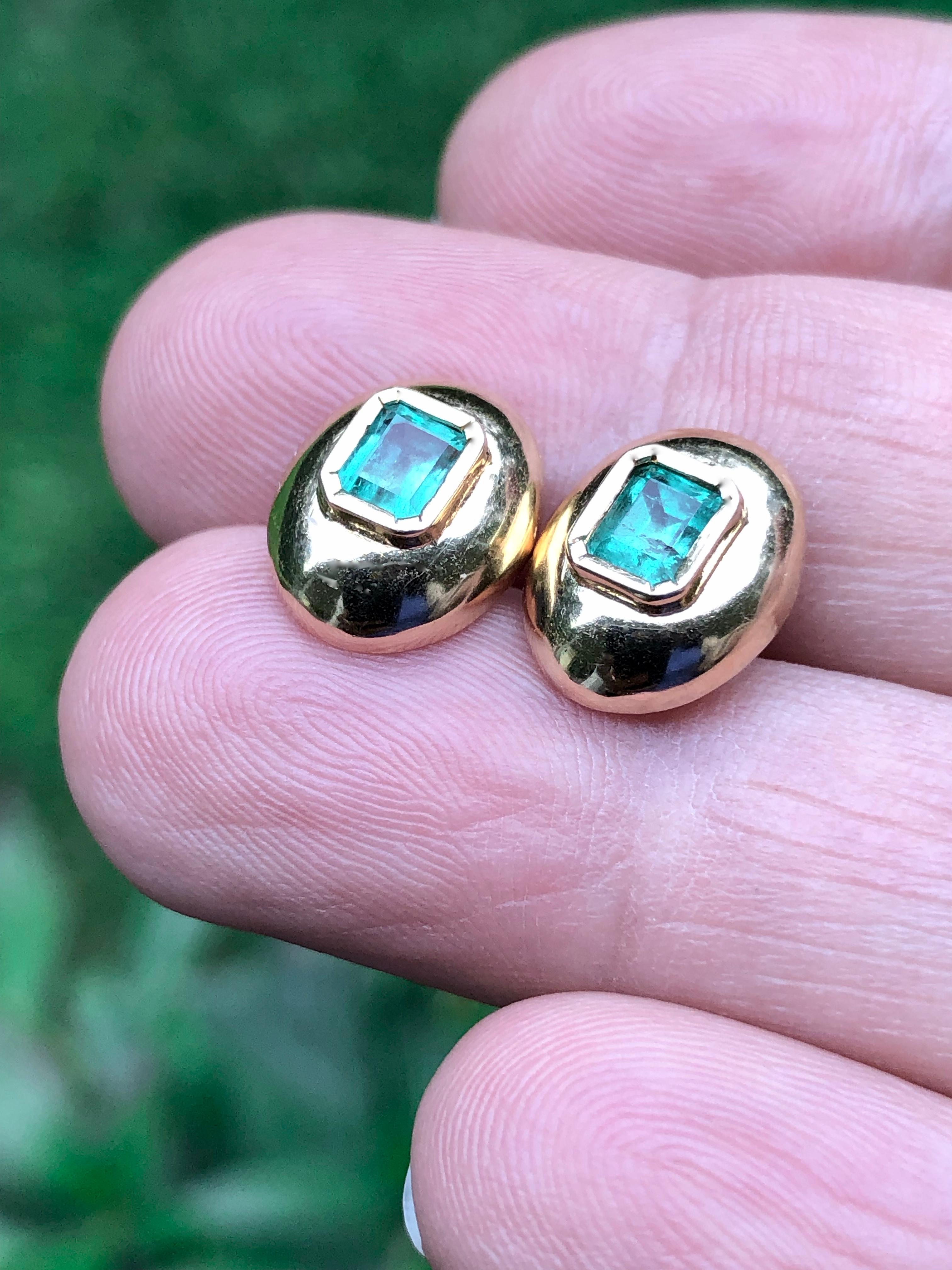 Modern Dome Earrings Colombian Emerald 18 Karat Gold