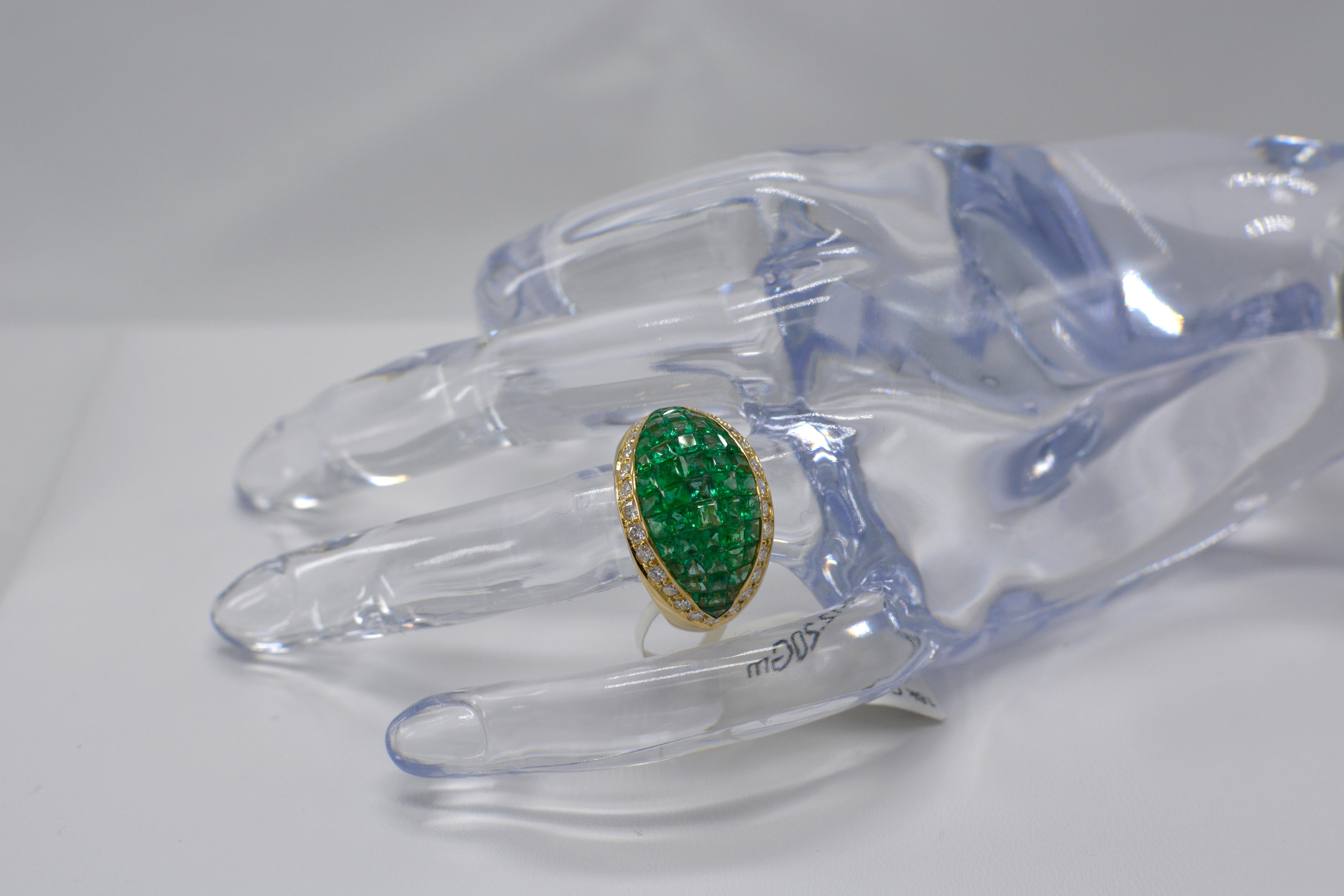 Dome Emerald Invisible Setting Ring & Diamonds 18 karat Gold Emerald Dome For Sale 4