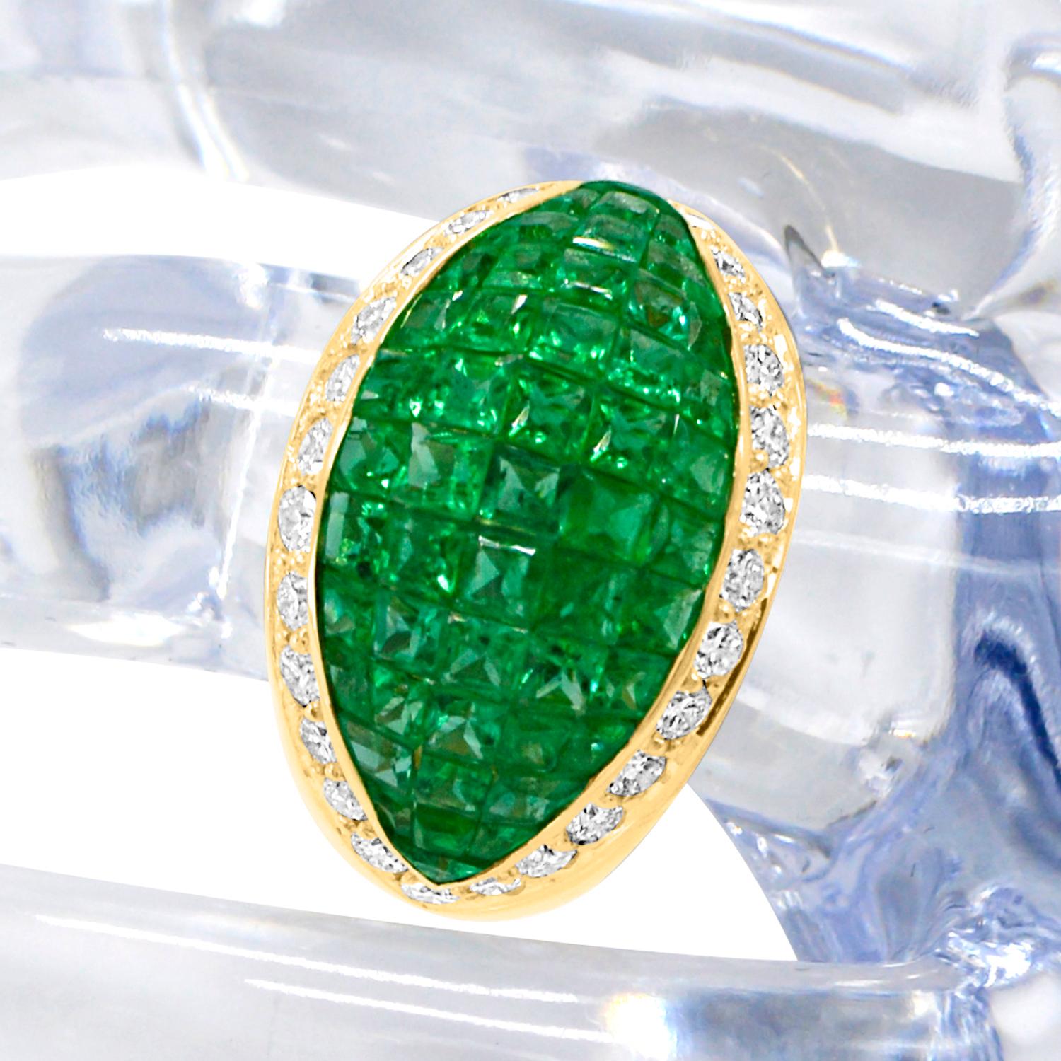 Dome Emerald Invisible Setting Ring & Diamonds 18 karat Gold Emerald Dome For Sale 8