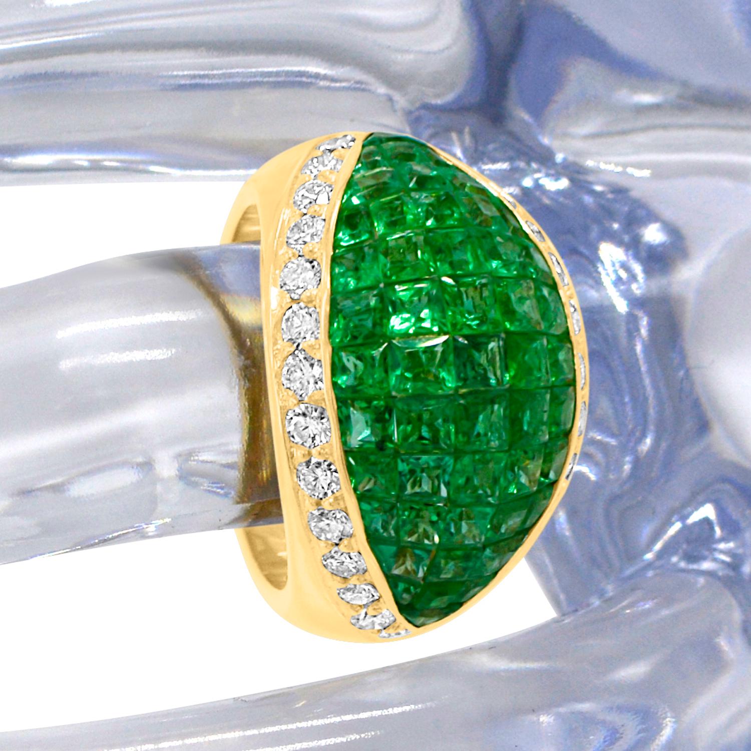 Dome Emerald Invisible Setting Ring & Diamonds 18 karat Gold Emerald Dome For Sale 9