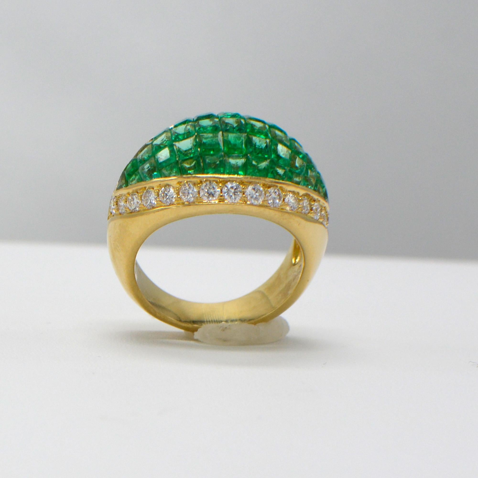 Dome Emerald Invisible Setting Ring & Diamonds 18 karat Gold Emerald Dome In New Condition For Sale In Brooklyn, NY