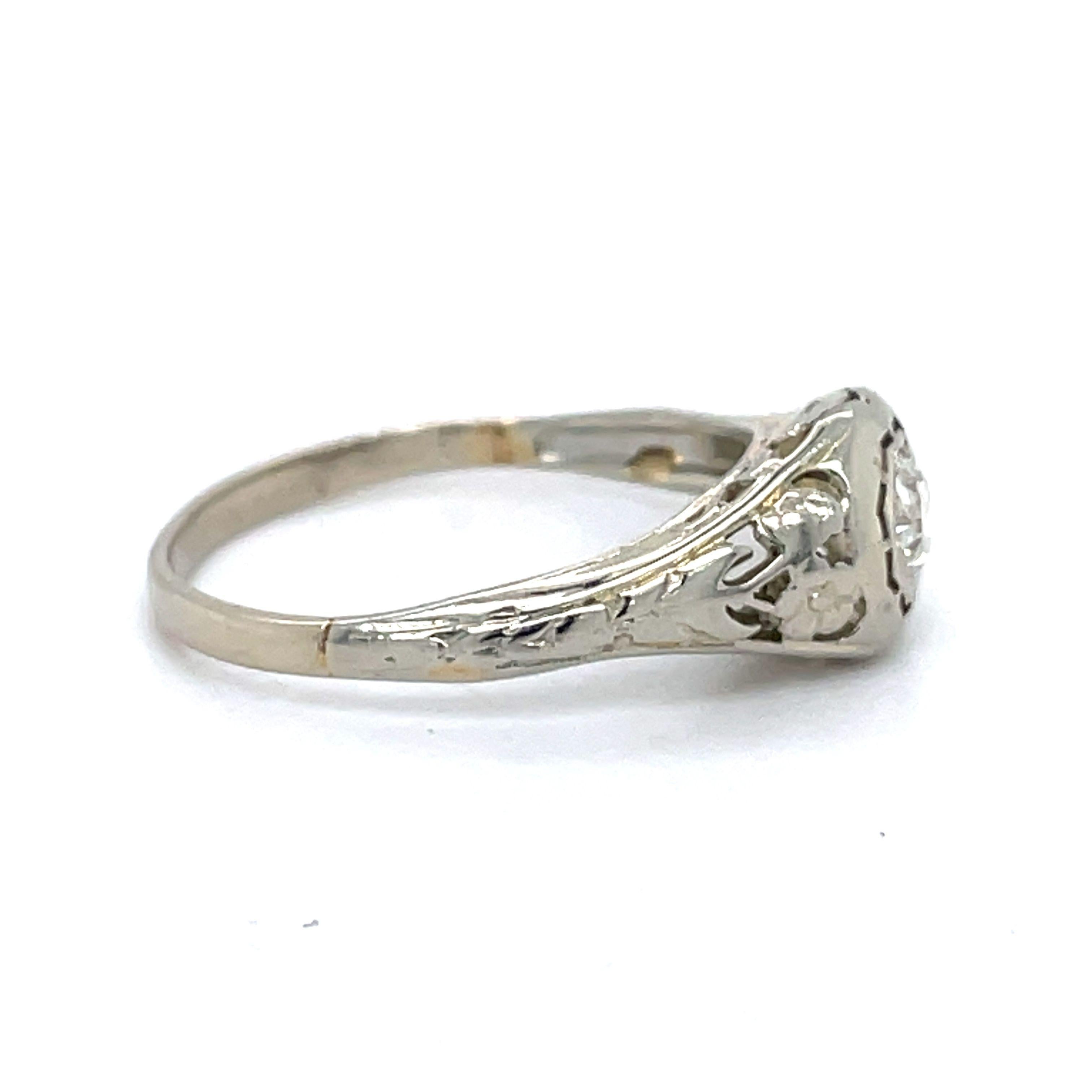 Old European Cut Dome Filigree Ring - 18K White gold dome ring, 0.15ct old European cut diamond For Sale