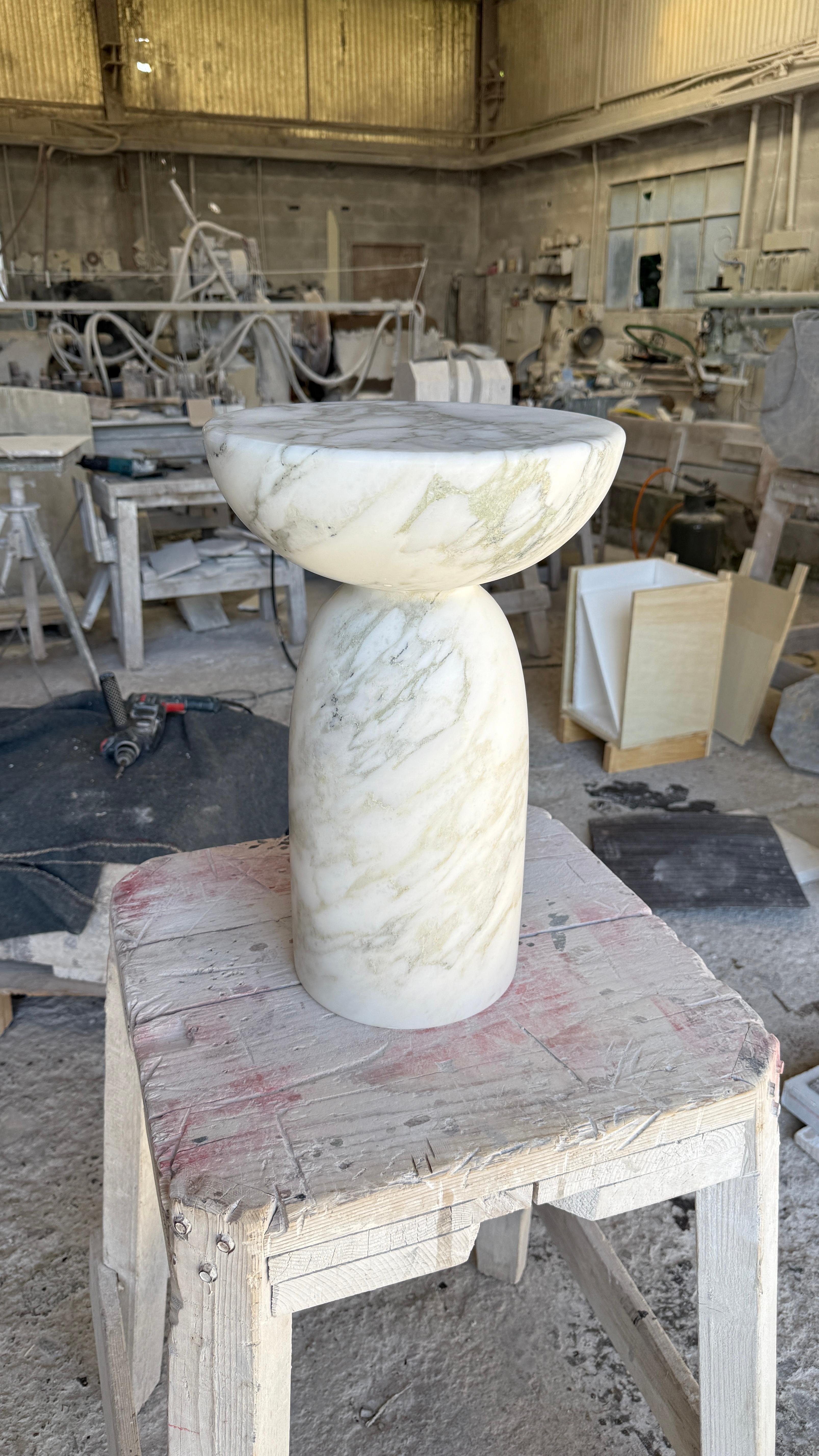 Mesa Auxiliar Cúpula Mármol Siglo XXI y contemporáneo en venta