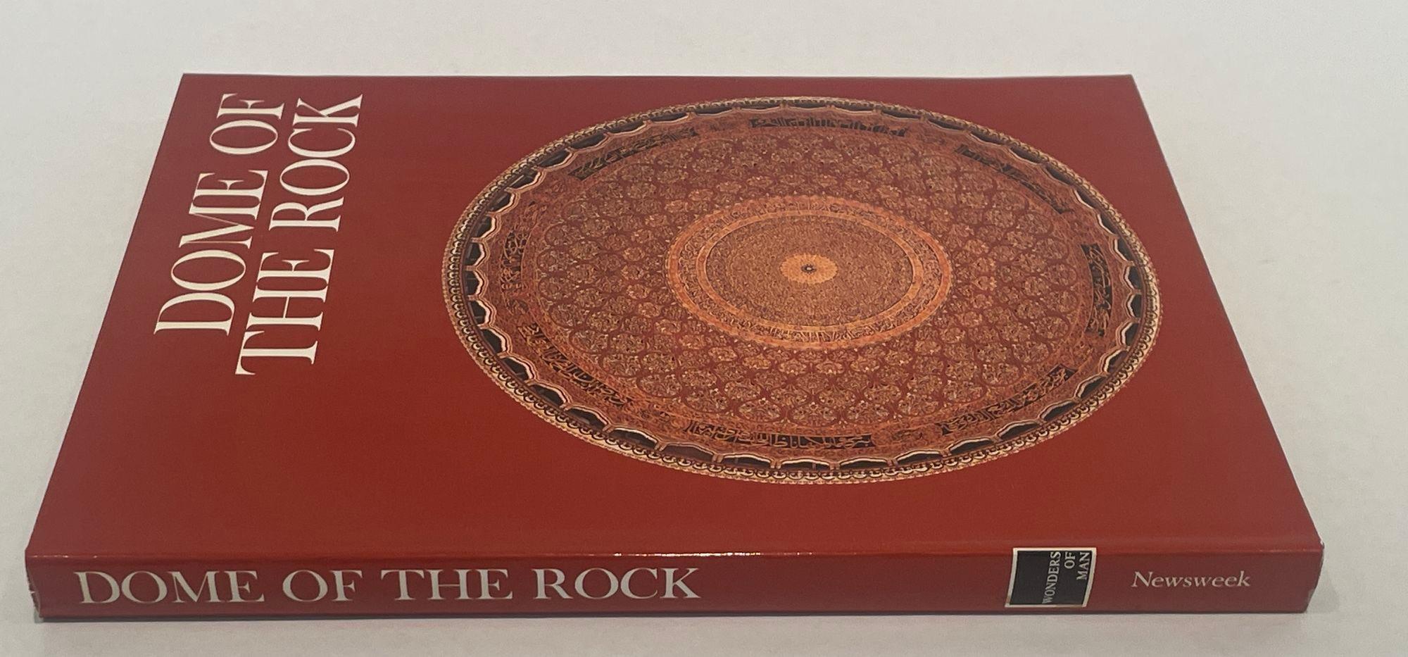 Dome of the Rock, von Jerry M. Landay Hardcover, 1972.
Entdecken Sie die reiche Geschichte des Nahen Ostens mit dieser gebundenen Ausgabe von 
