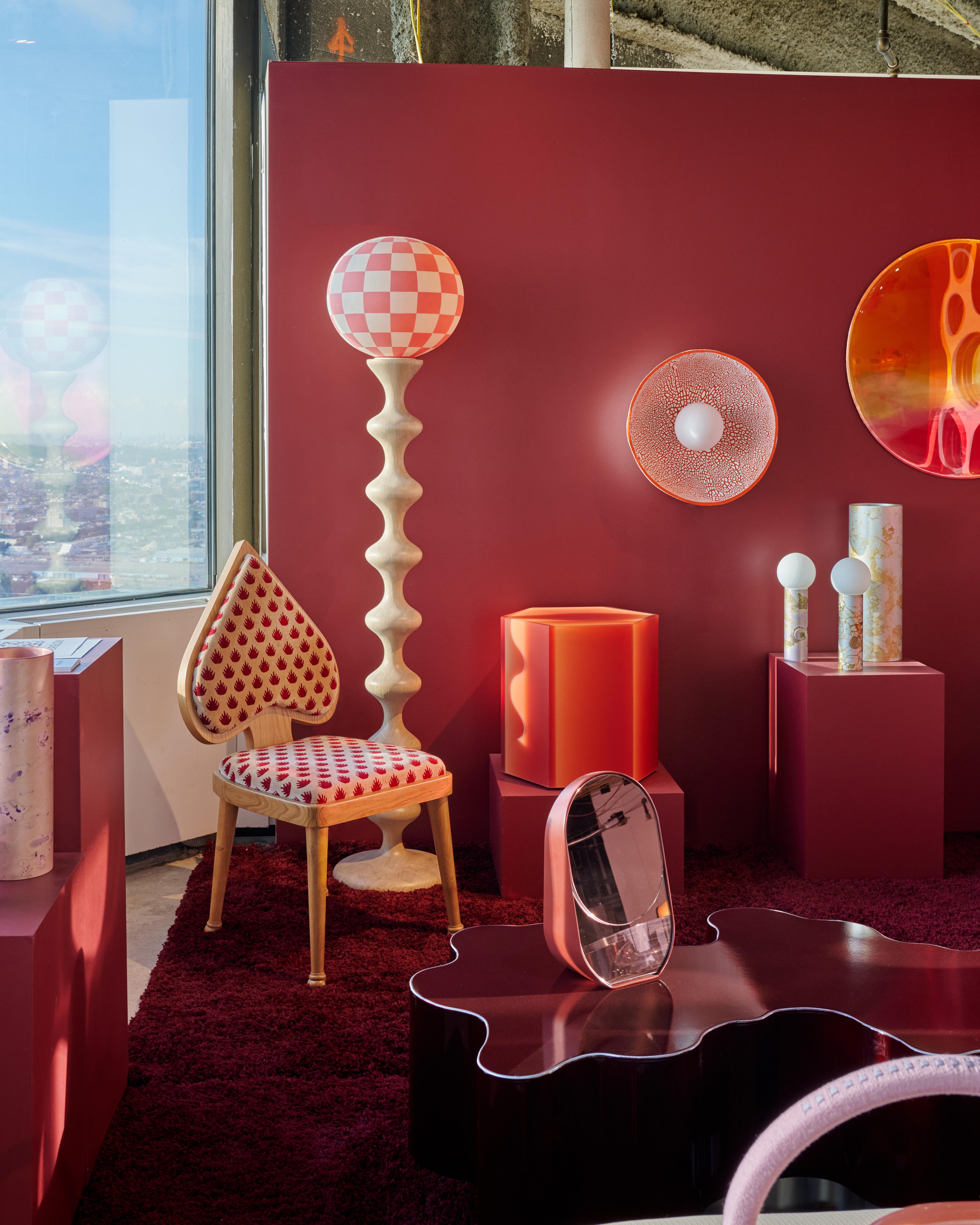 Aplique de pared Dome Orange de cerámica con forma orgánica hecho a mano by Streicher Goods en venta 2