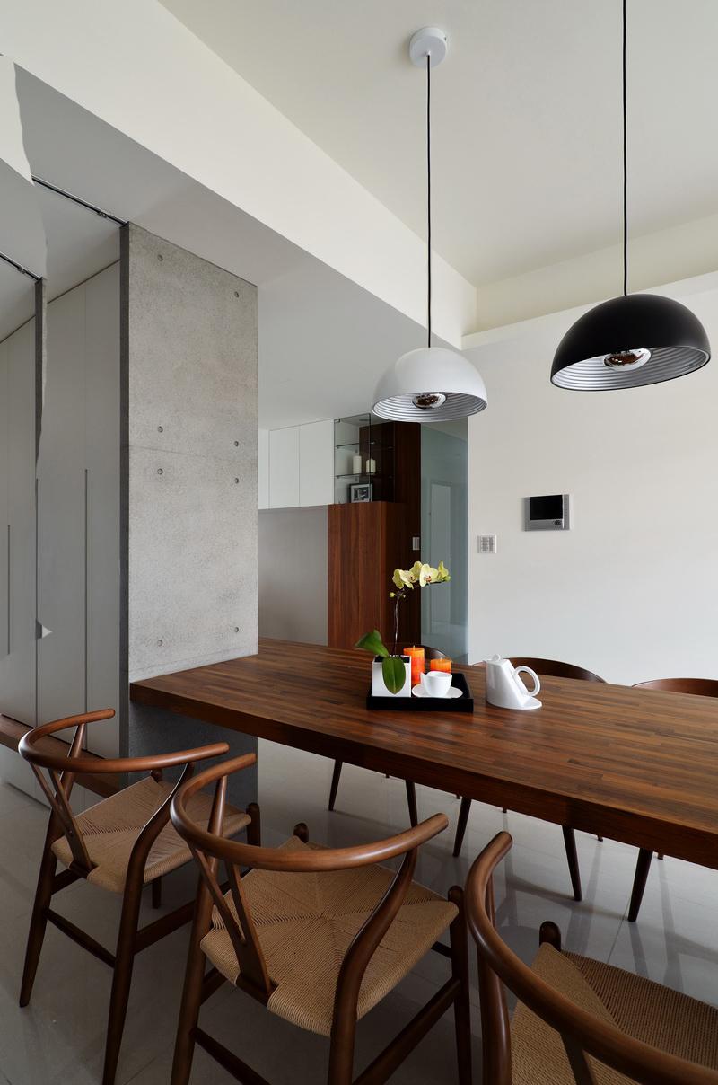 Contemporary DOME Pendant M 'Black, White' For Sale