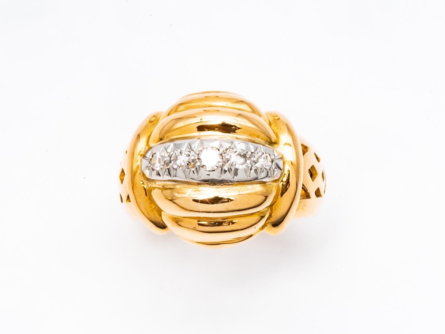 Dome Ring 5 Diamanten Art Deco Stil Gelbgold 18 Karat  im Zustand „Neu“ im Angebot in Vannes, FR