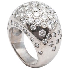 Dome Ring in 18 Karat Gold Set with 54 Brilliant Cut Diamonds