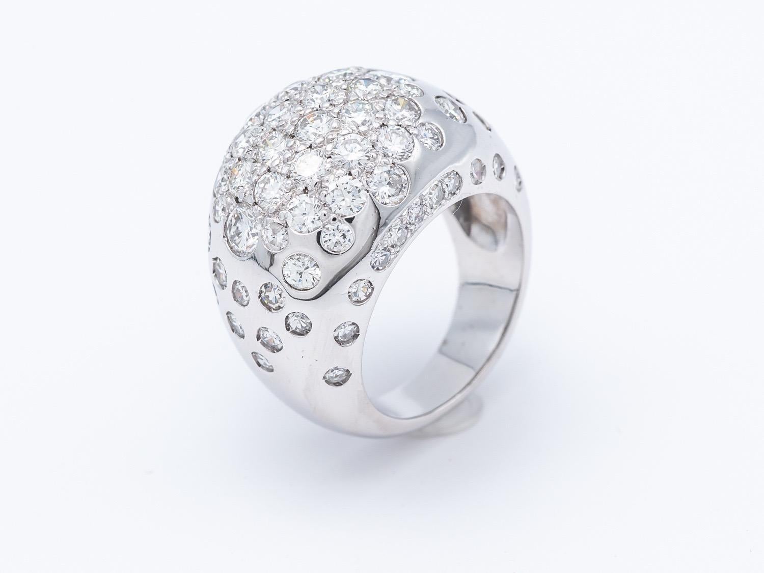Brilliant Cut Dome Ring 54 Diamonds White Gold 18 Karat For Sale