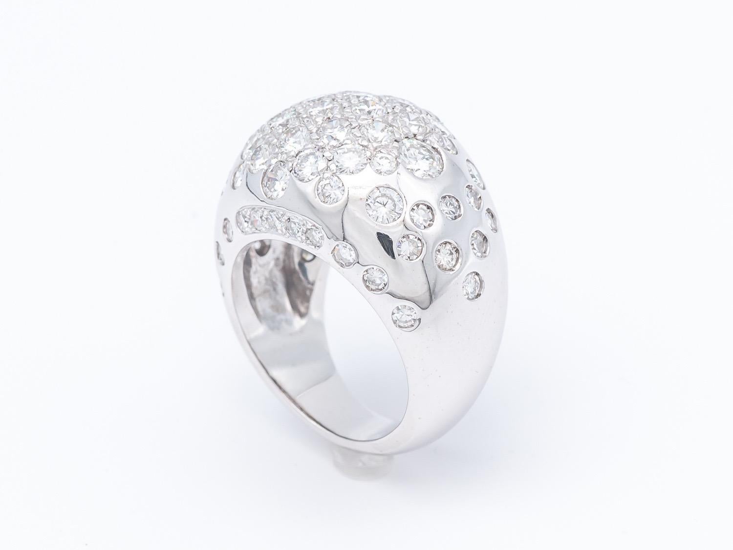 Dome Ring 54 Diamonds White Gold 18 Karat In New Condition For Sale In Vannes, FR