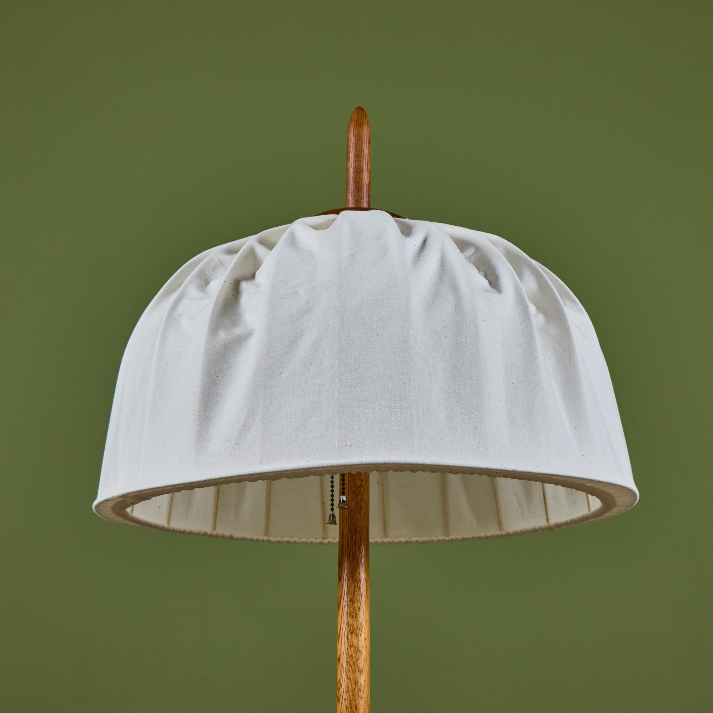 Dome Shade Oak Floor Lamp en vente 3