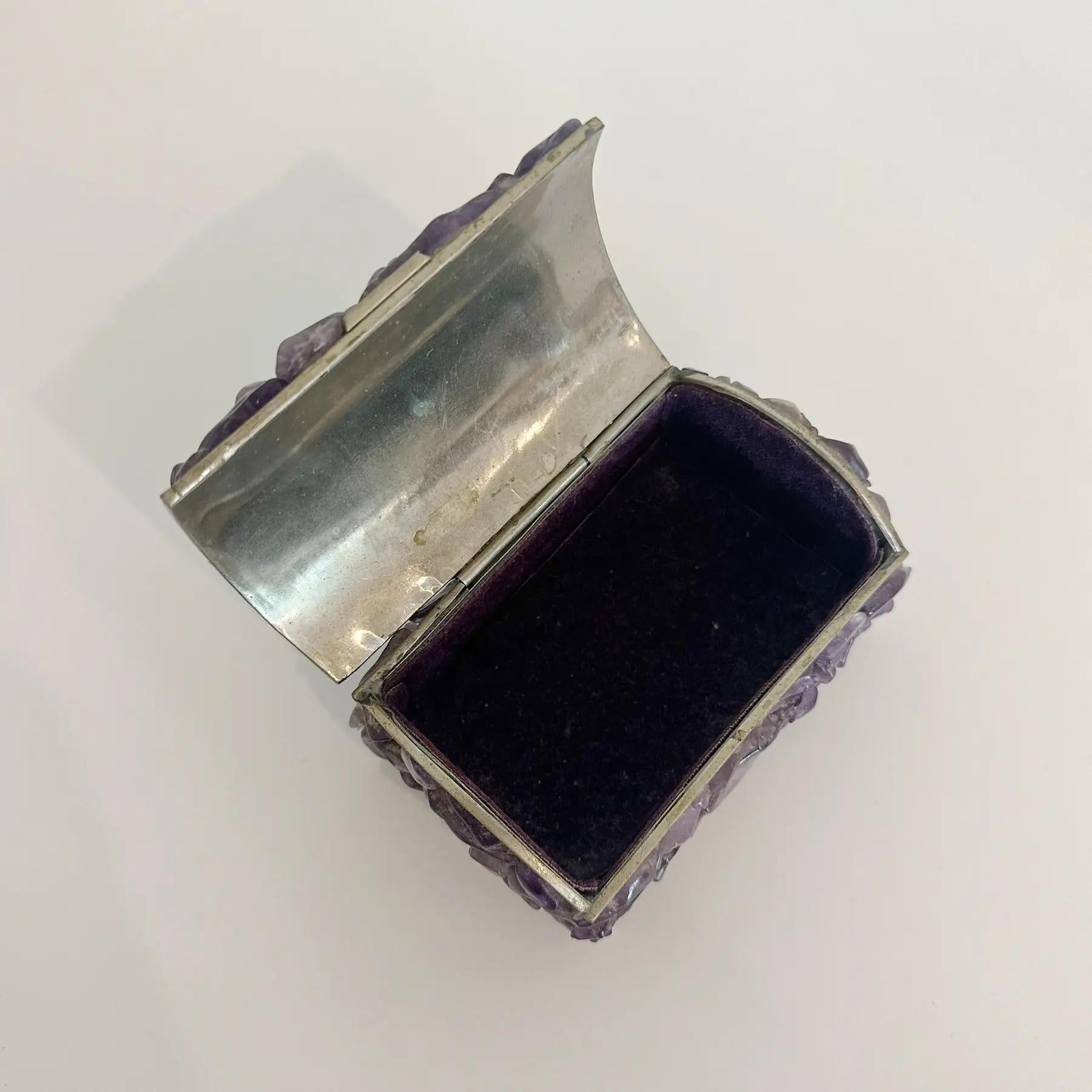 Acciaio Scatola con coperchio a cupola in ametista e acciaio, anni '60 in vendita