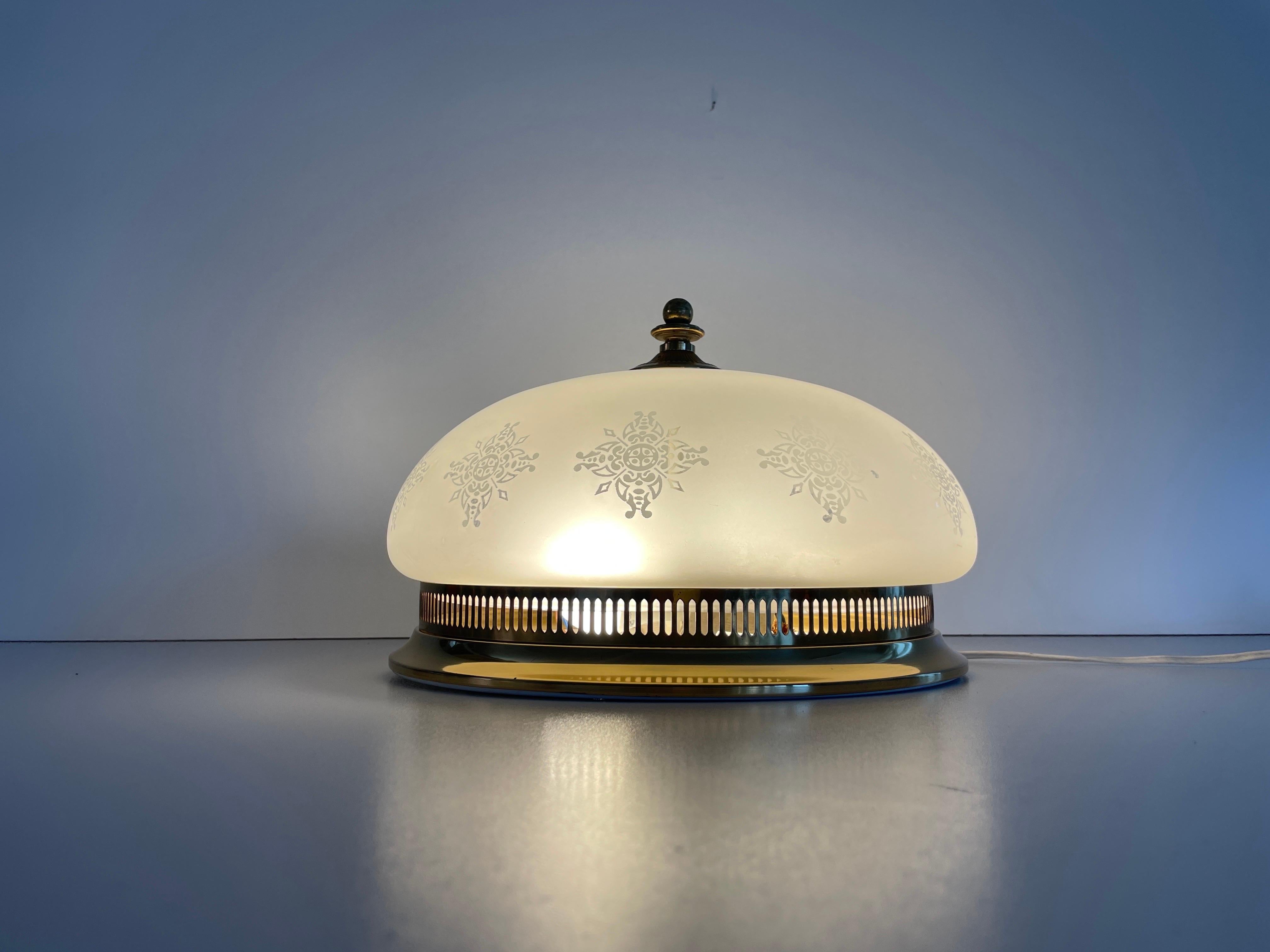 Lampada da incasso in vetro a forma di cupola di Doria, anni '60, Germania in vendita 4