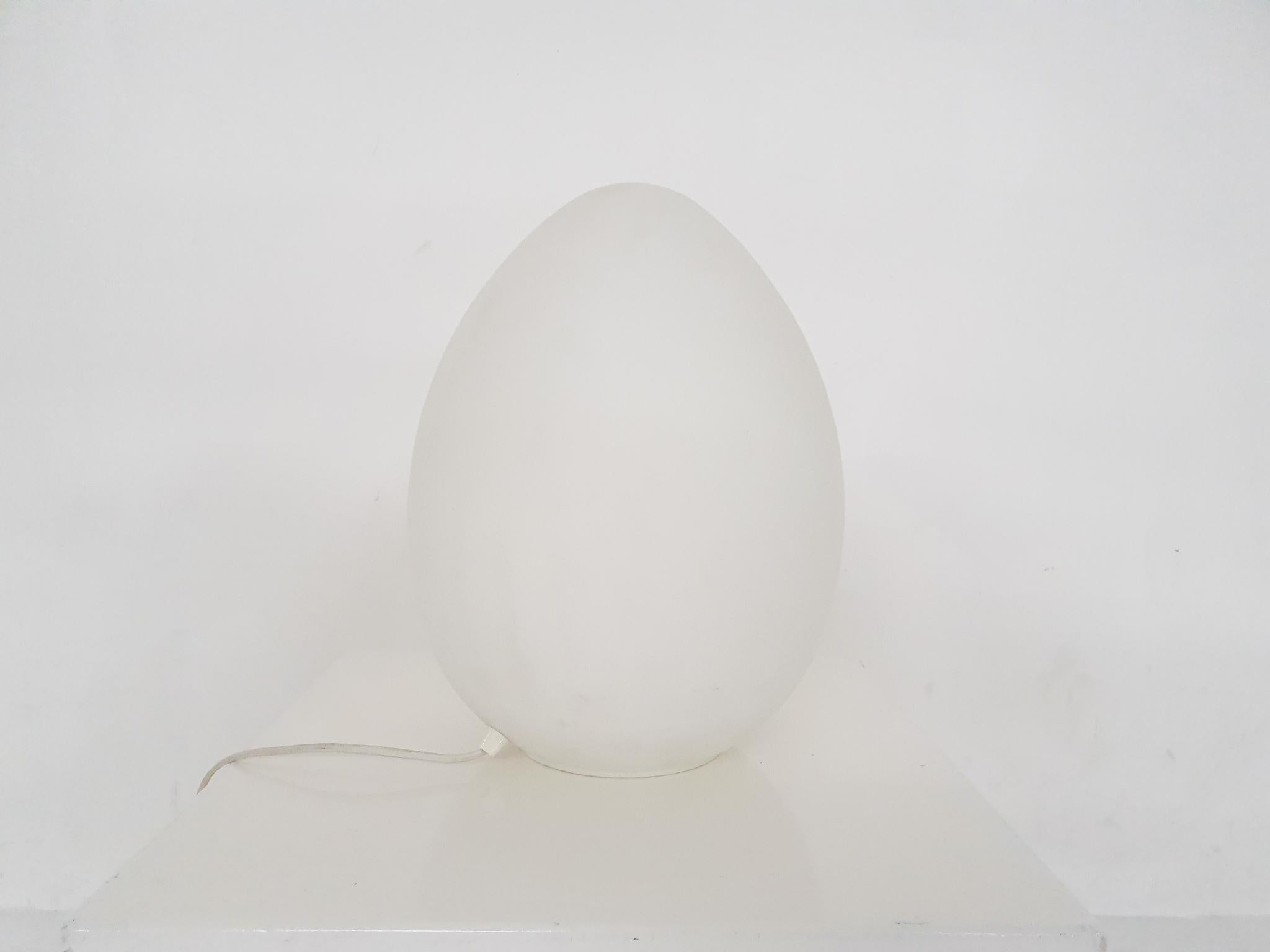 Late 20th Century Domec Luminaires Milk Glass Egg-Shaped Table Light, France, 1985