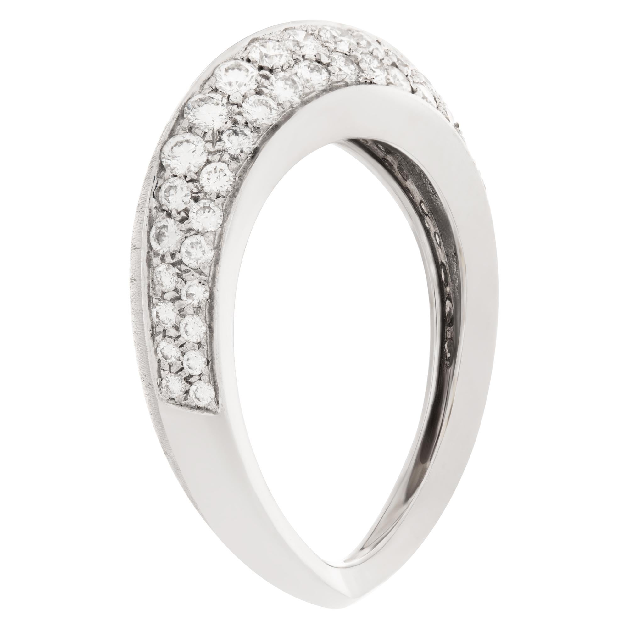 Donna Anello con diamante a cupola in oro bianco opaco 18k, 1,00 carati di diamanti in vendita