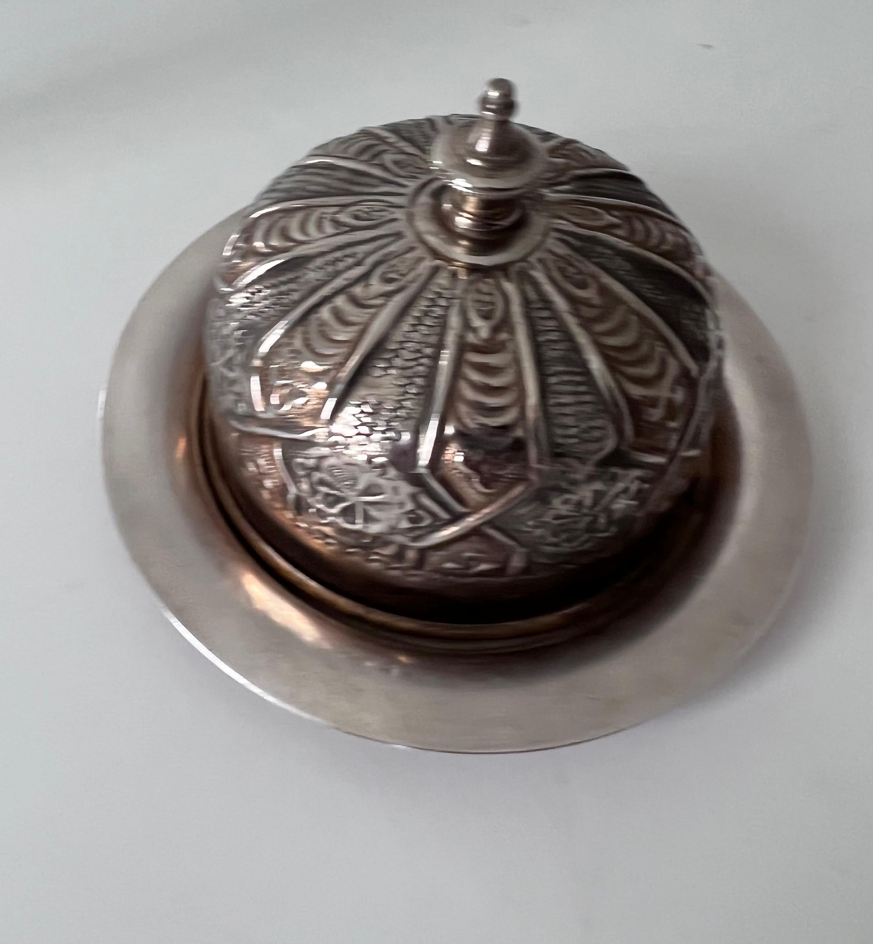 Domed French Silver Plate Repoussé Butter or Covered Dish Plate For Sale 4