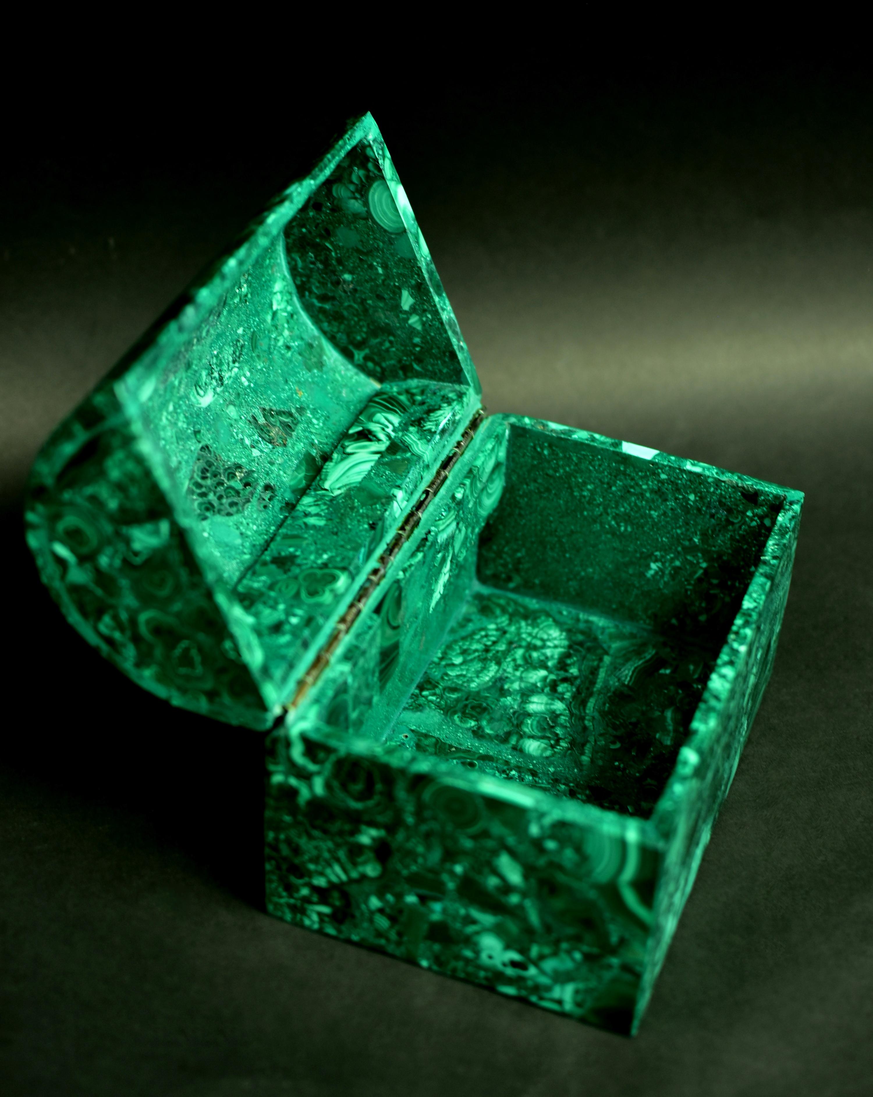 Domed Malachite Box 5 Lb Gemstone Jewelry Box For Sale at 1stDibs