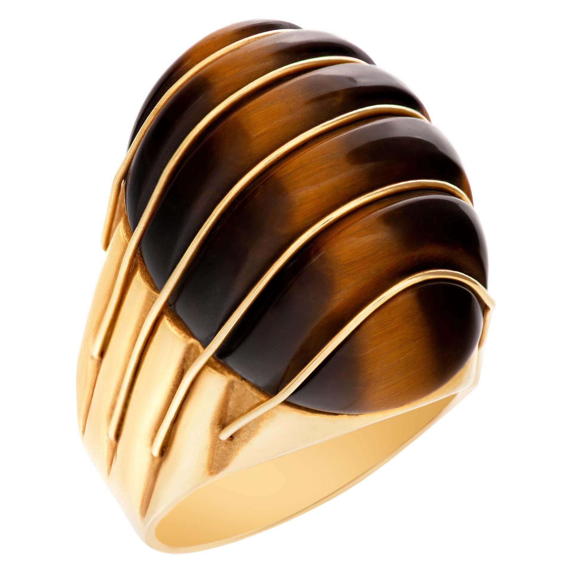 Domed Ring in 18k Gold, Cabochon Tiger Eye Style In Excellent Condition For Sale In Surfside, FL