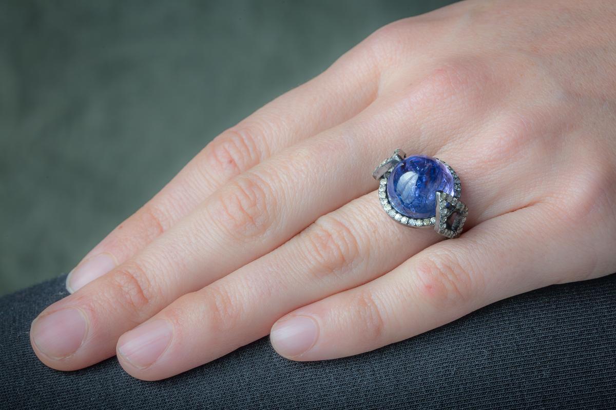 Domed Tanzanite and Diamond Ring In Excellent Condition In Nantucket, MA