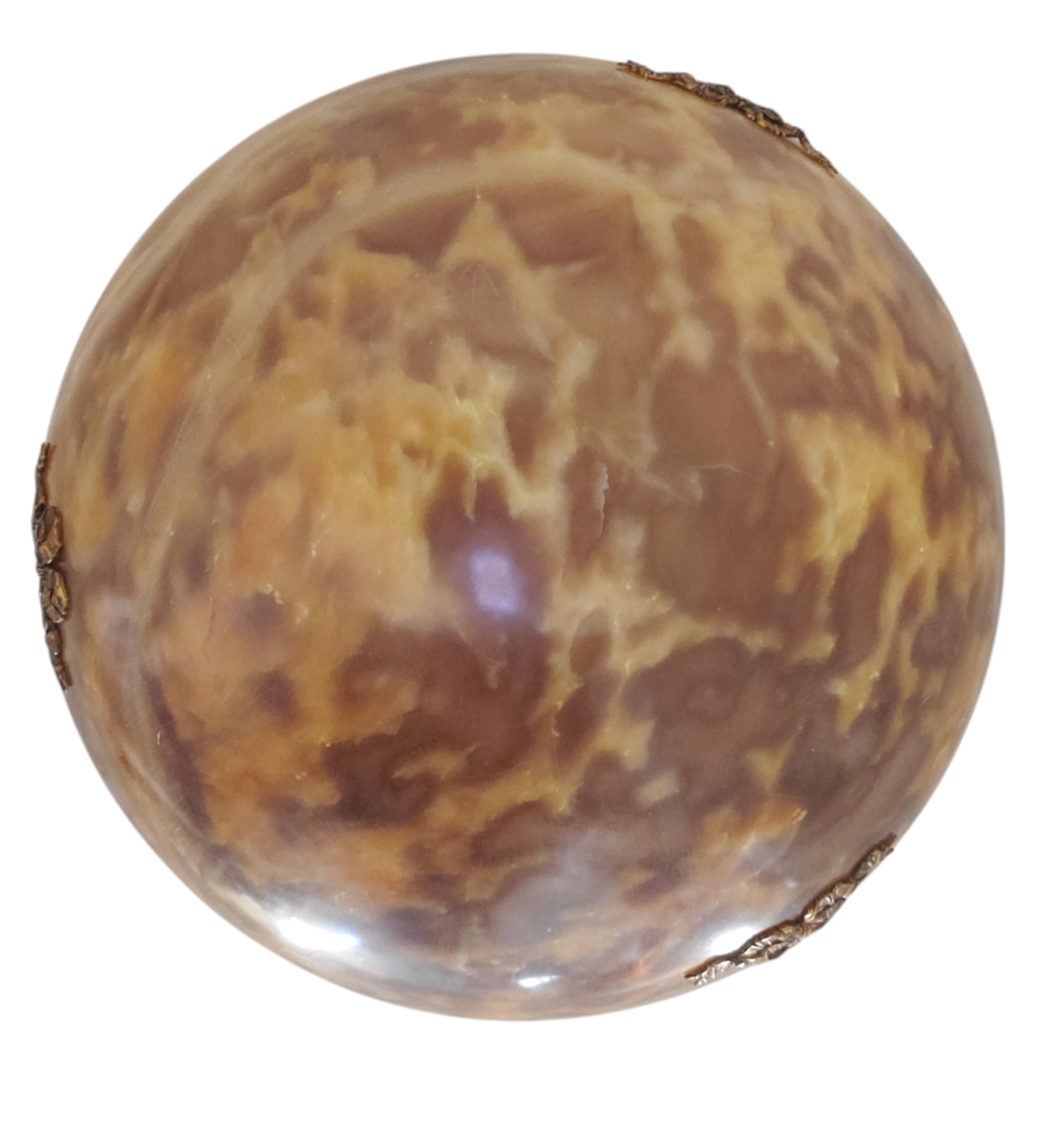 Domed tortoise shell alabaster suspending fixture / coupe / plafonnier en vente 2