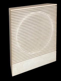 LXXV, Abstrakte Marmorskulptur von Domenico Casasanta