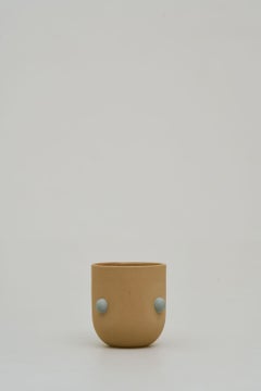 Tazza scultorea in gres Domi Beige, design contemporaneo