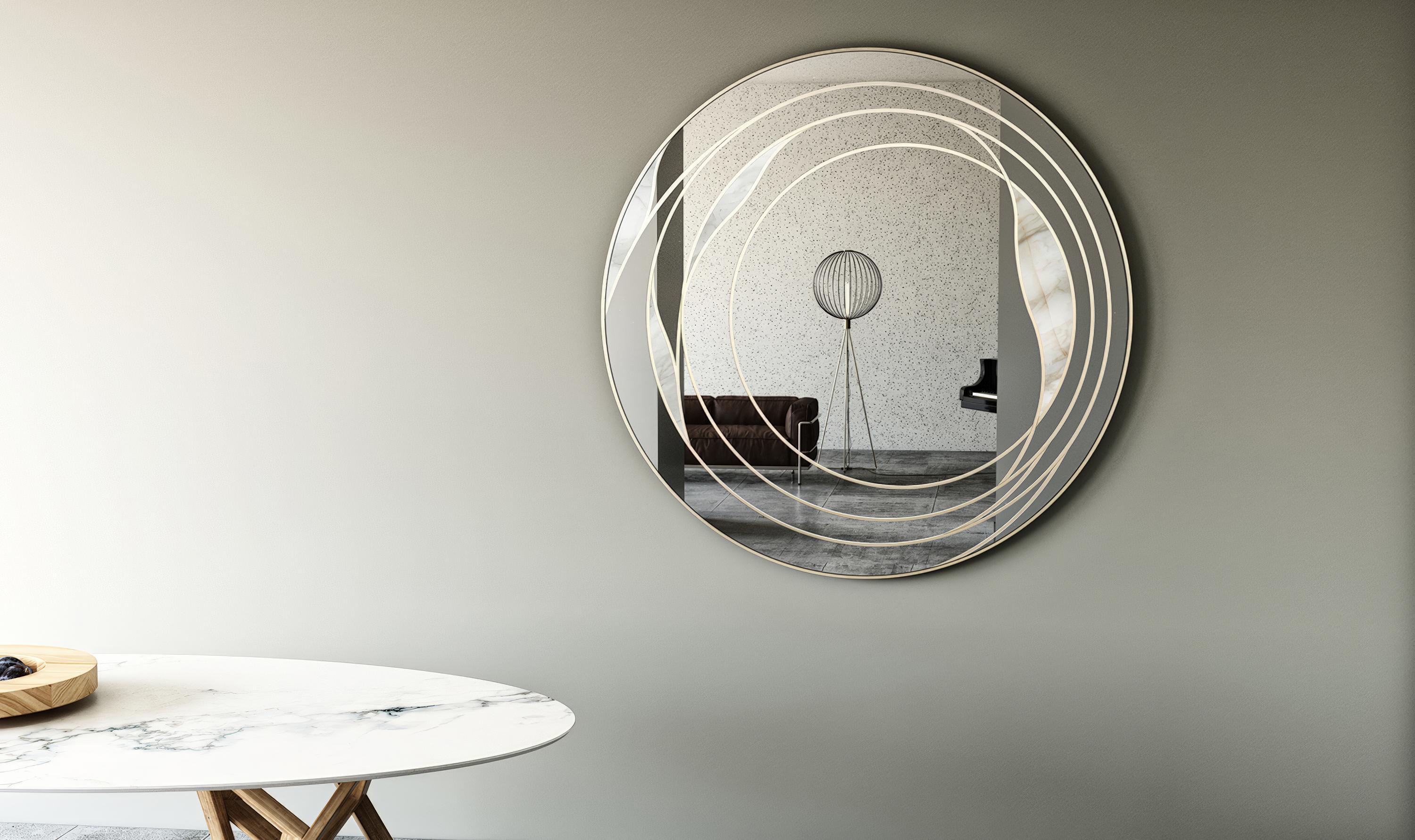 Espejo de pared Domina I 120 de Atlas Project
Dimensiones: D 4/6 x Ø 120 cm. 
Materiales: Mármol Calacatta Gold, latón cepillado, espejo y madera.

Disponible en distintos acabados y tamaños. Póngase en contacto con nosotros.

DOMINA
Domina es la