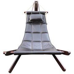 Dominic Michaelis: Leder-Sling-Stuhl